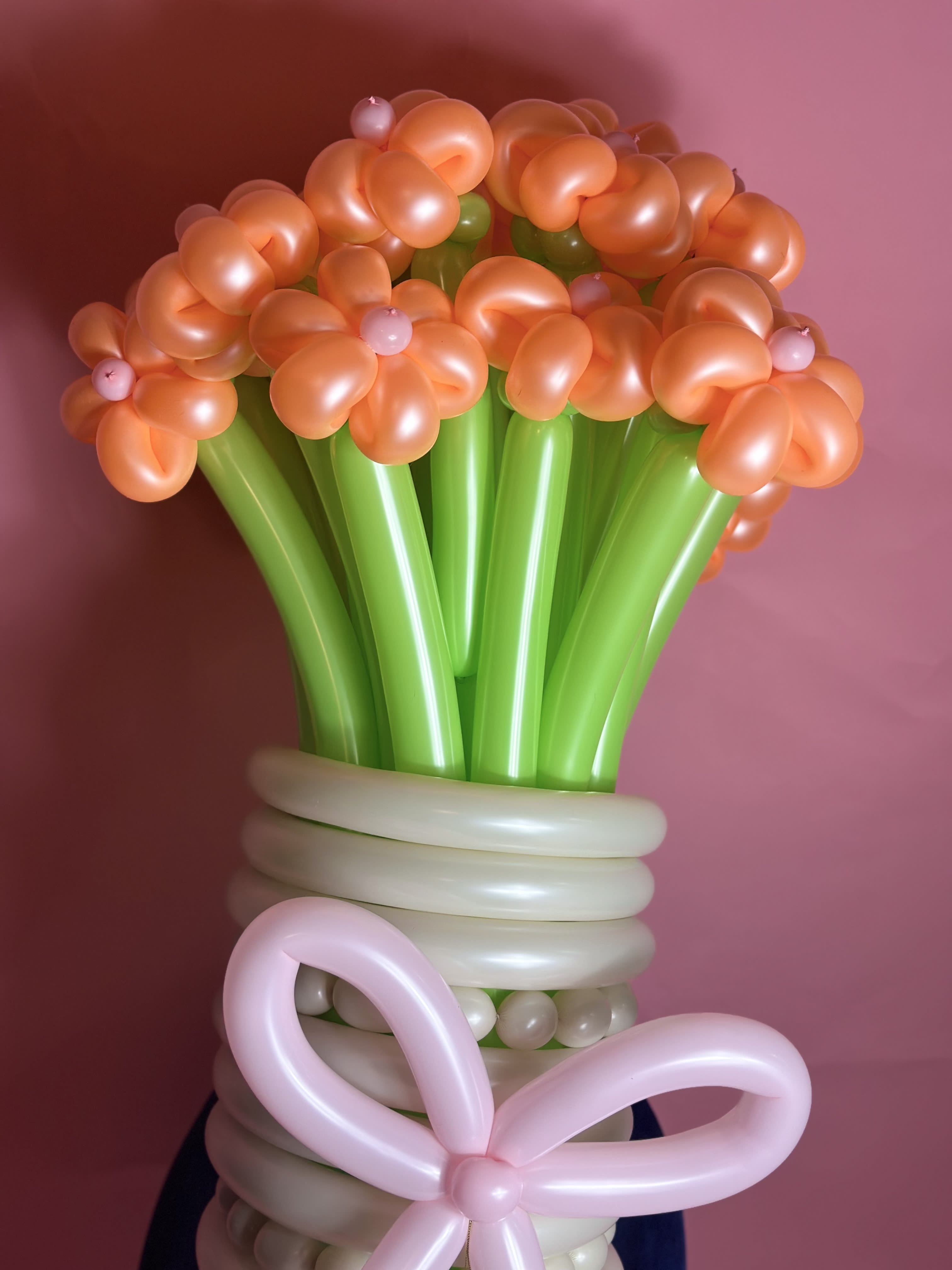 Bouquet globo naranja - este ramo es espectacular, seguro va a estar genial este reglo .