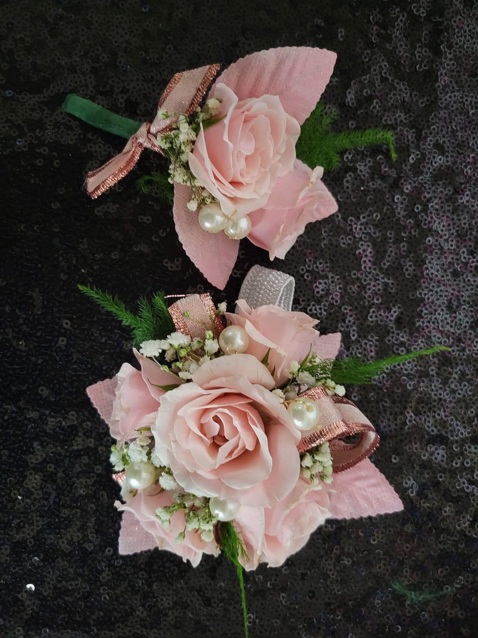 Corsage and boutonniere combo pink Corsage and boutonniere combo pink - Corsage and boutonniere combo pink