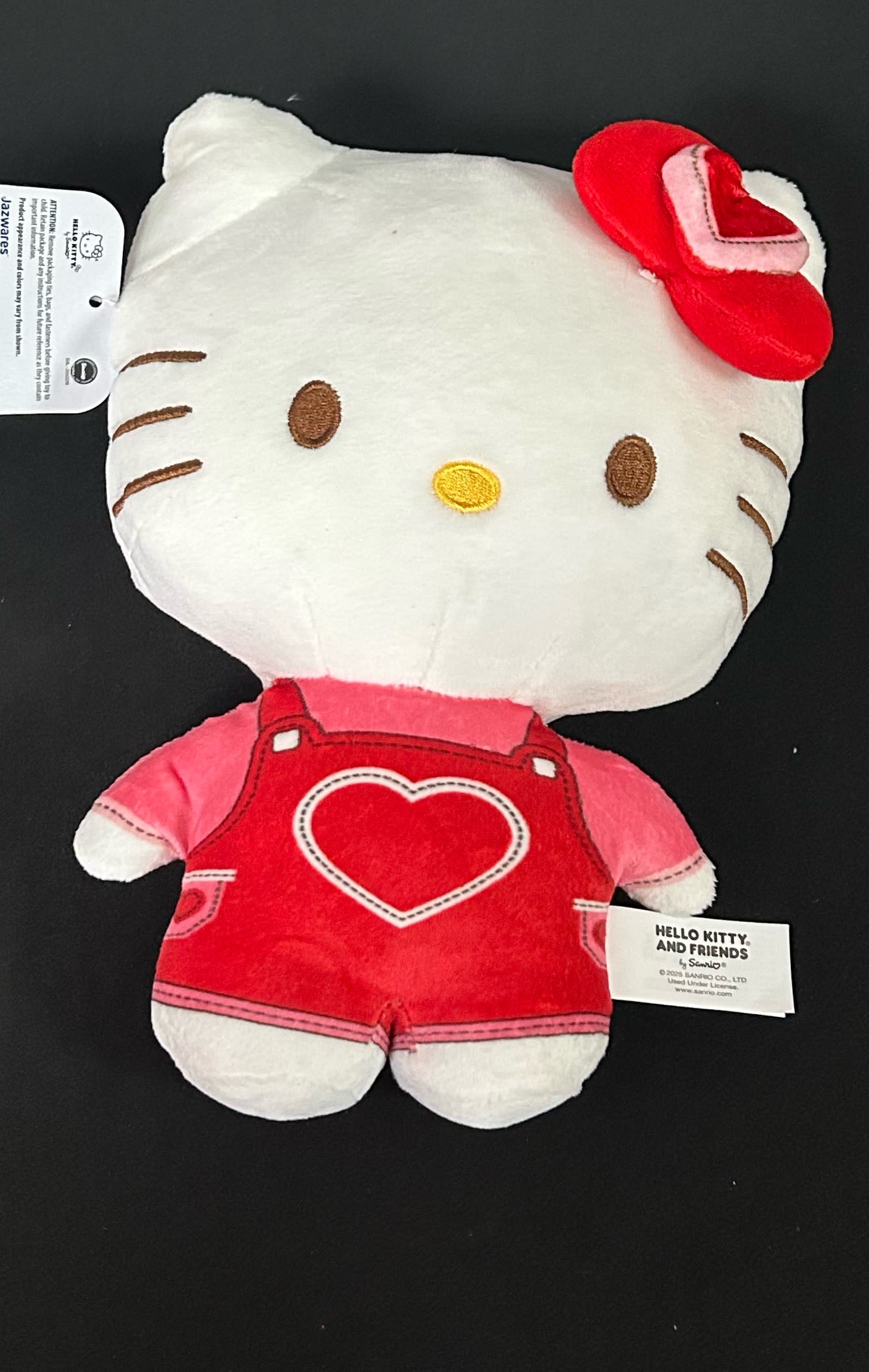 Hello kitty  love  - Small hello kitty for any occasion 