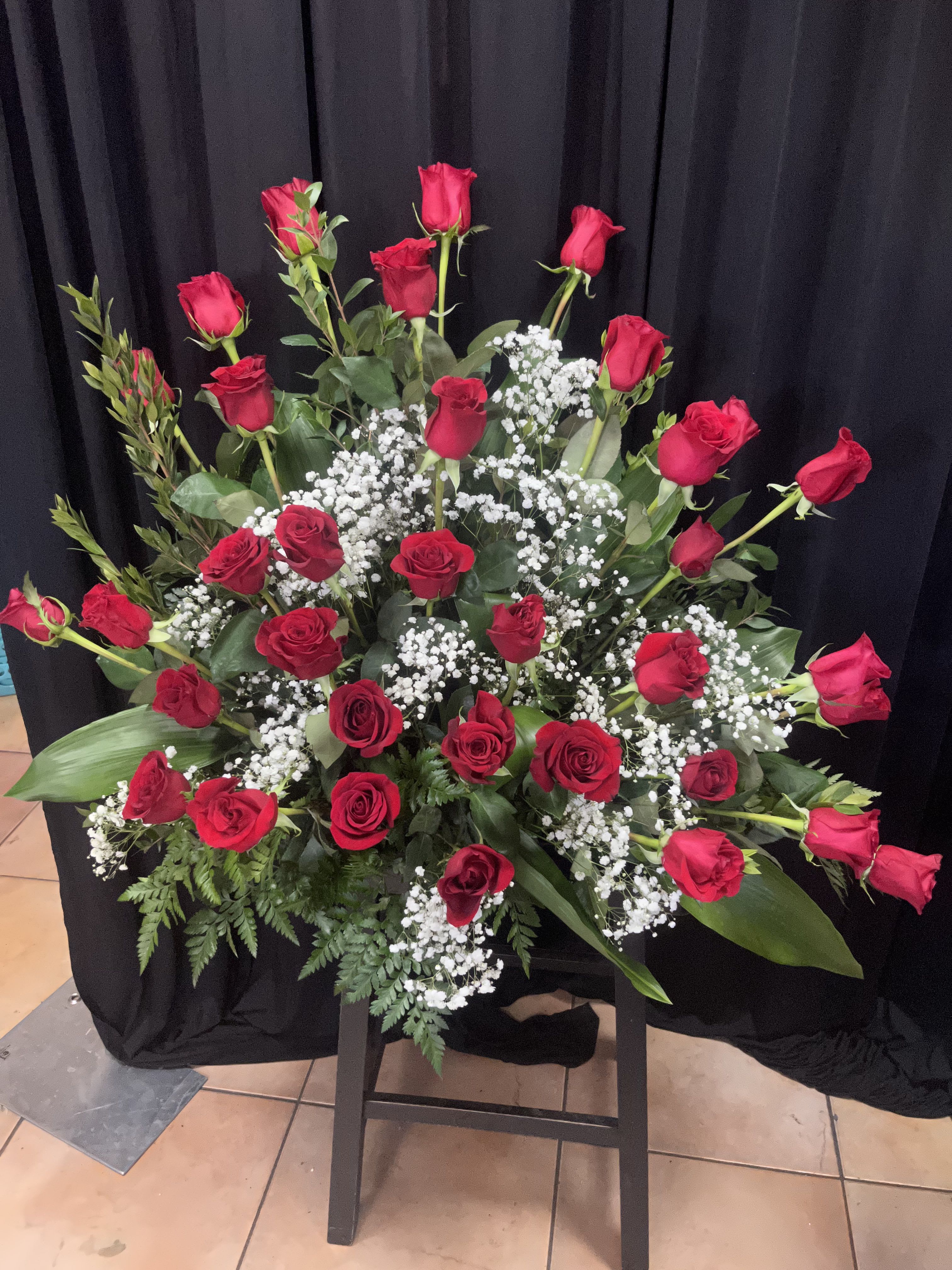 Rosa’s for you Rosa’s for you - 36 Rosa’s red and container special for you