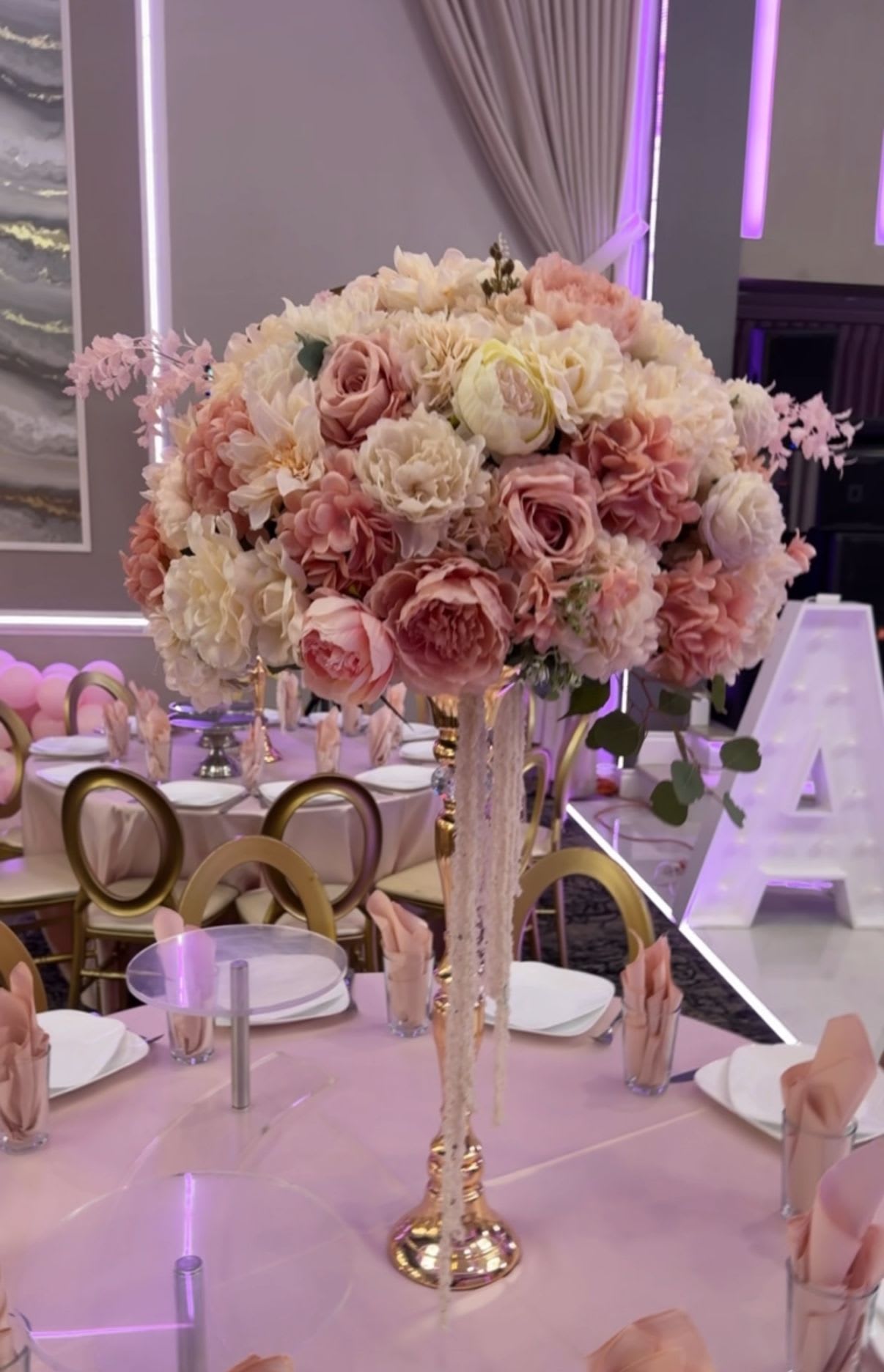 Ballroom  - Artificial,Hydrangea,roses,peonies, Dahlia