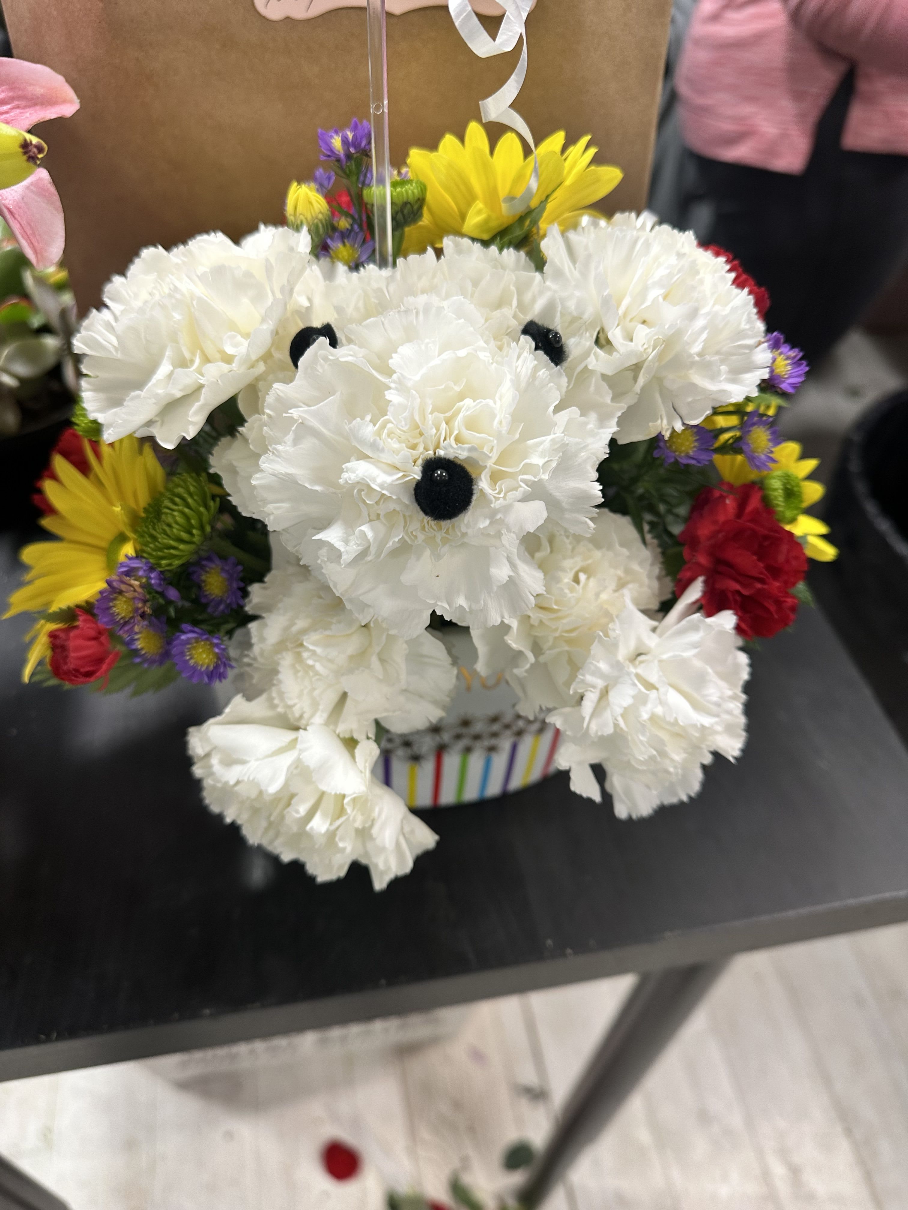 Puppy love Puppy love - Carnations in the shape of a puppy