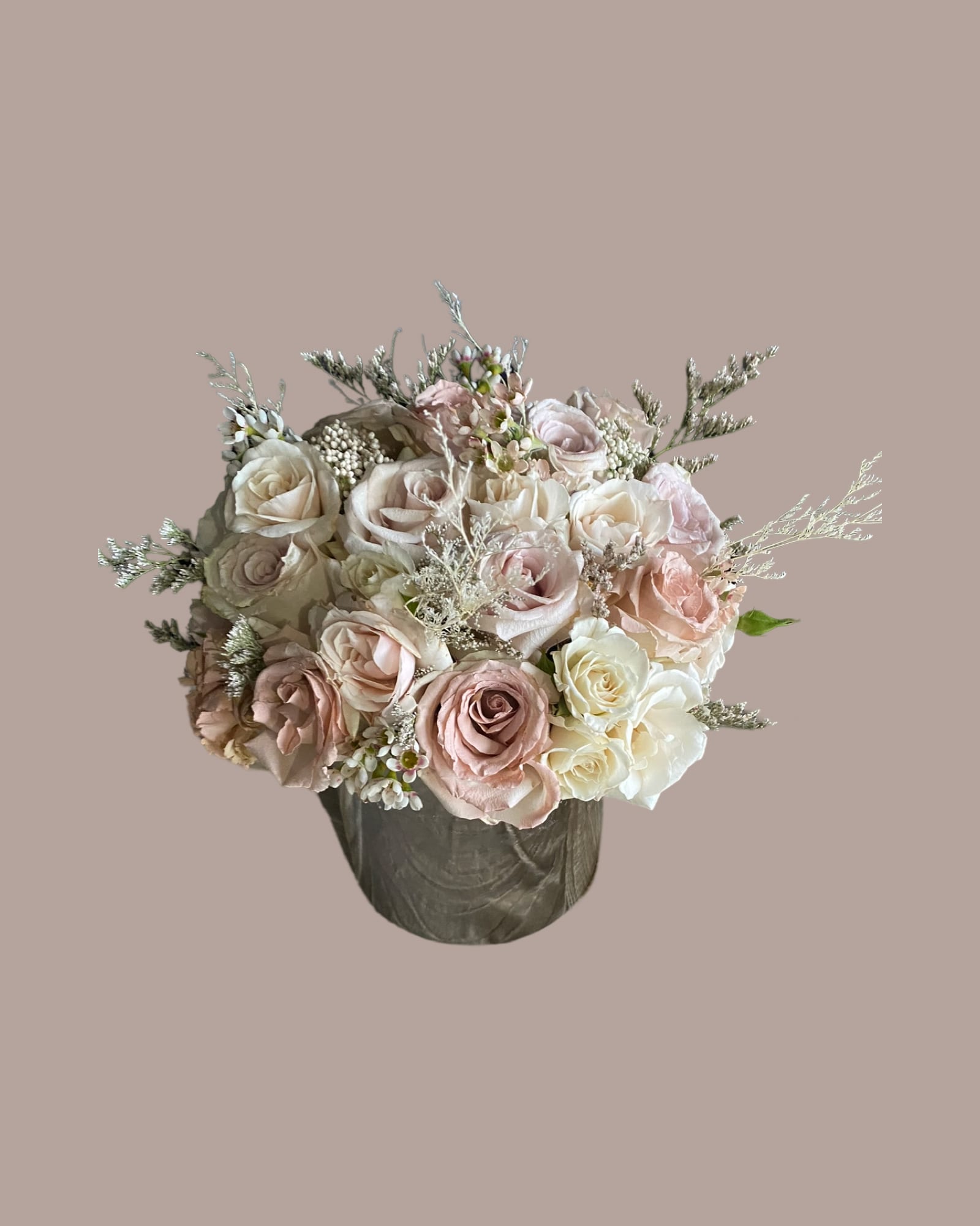 Soft pink - Roses,spray roses, hydrangeas 