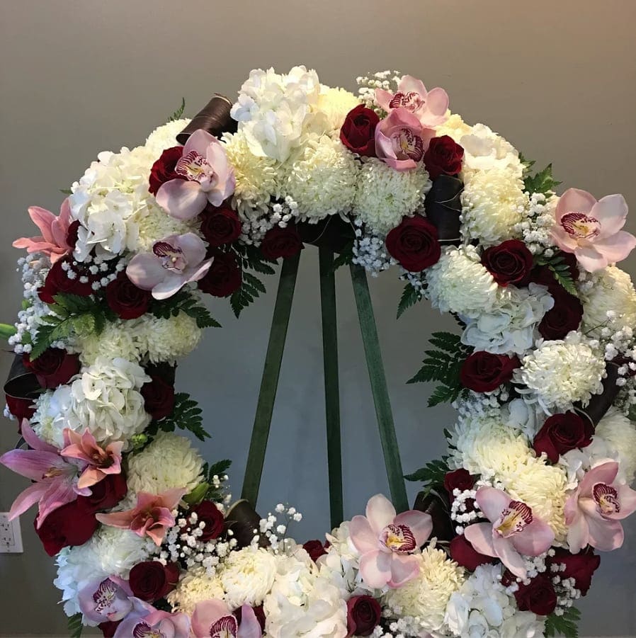 #99 RED &amp; PINK OPEN RING WREATH - cyms, roses, &amp; mums 