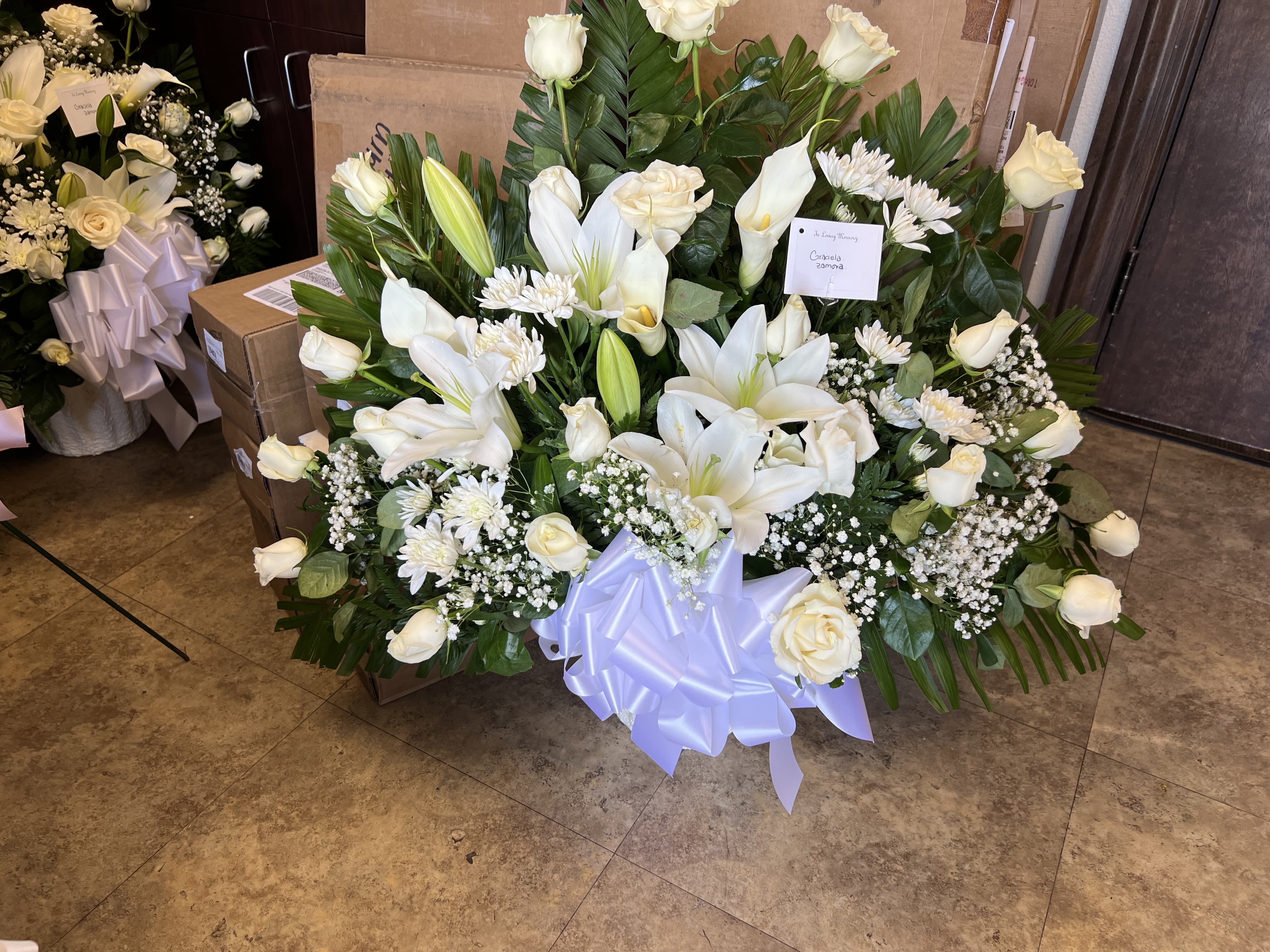 White basket  - 25 roses + mix flowers basket 