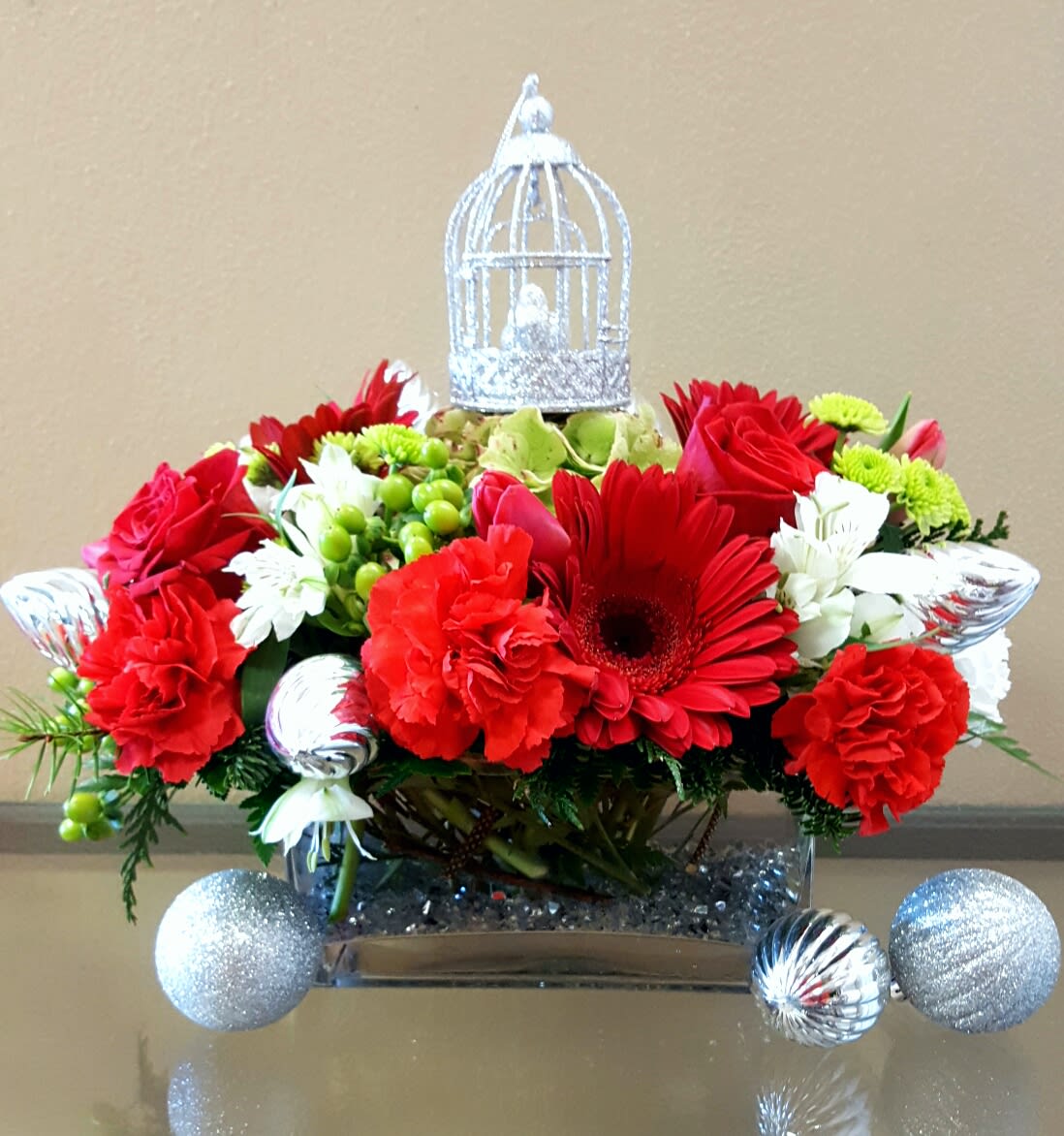HOLIDAY BIRDCAGE - BURST OF RED AND CONTRASTING GREEN AND WHITES IS A GREAT WAY TO GET IN THE HOLIDAY MOOD. GREAT FOR A TABLE CENTERPIECE OR TO BRIGHTEN SOMEONES DAY! 