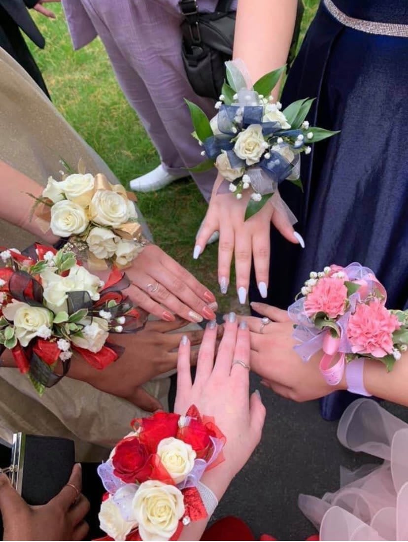 Corsages  - Prom Wrist Corsages