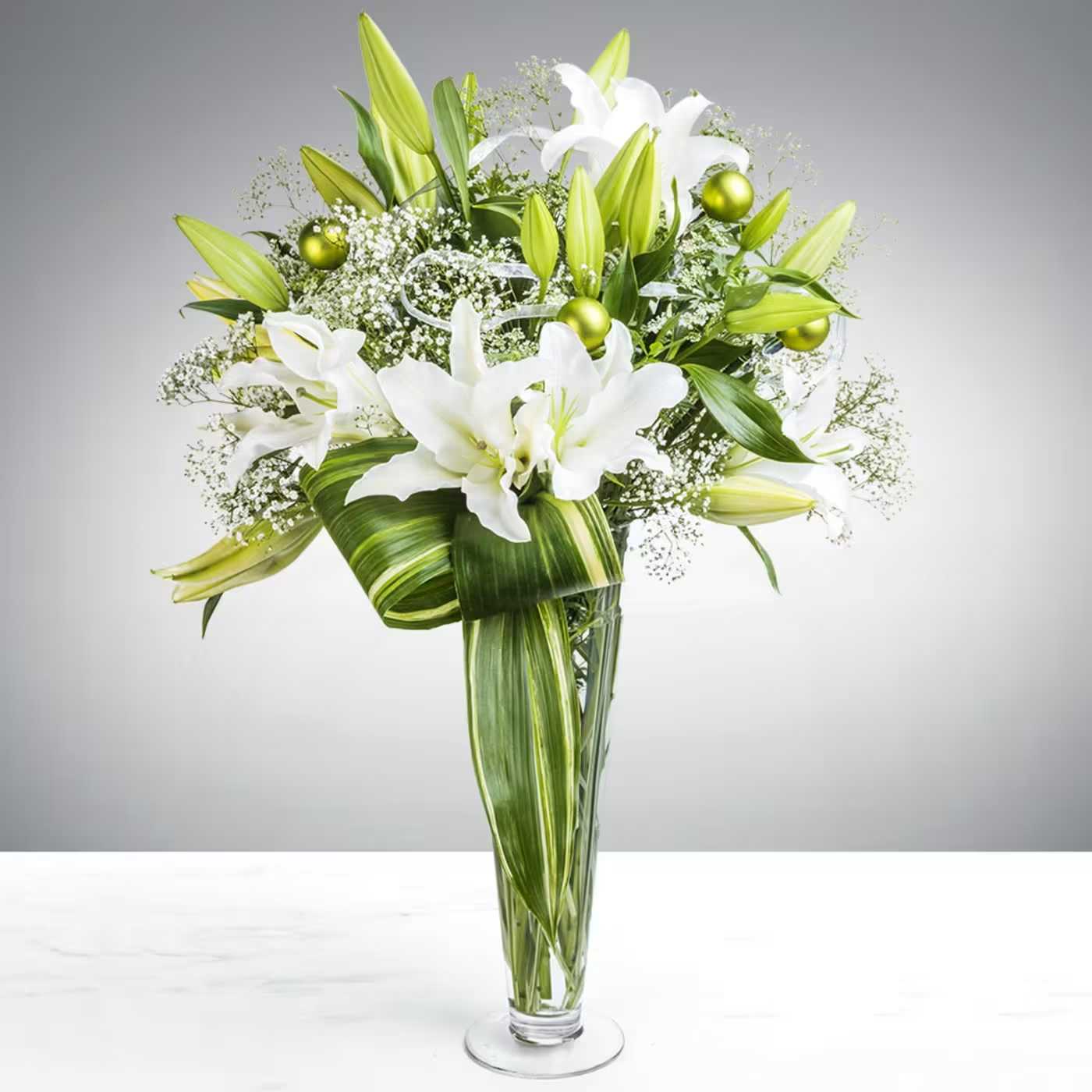 Standing Ovation By BloomNation™ Standing Ovation By BloomNation™ - Do you know someone who deserves a standing ovation? Don’t stand up and start clapping for them, that would be weird. Instead, give them the floral equivalent with this Standing Ovation arrangement. Show your appreciation without making it weird. Order this arrangement today.