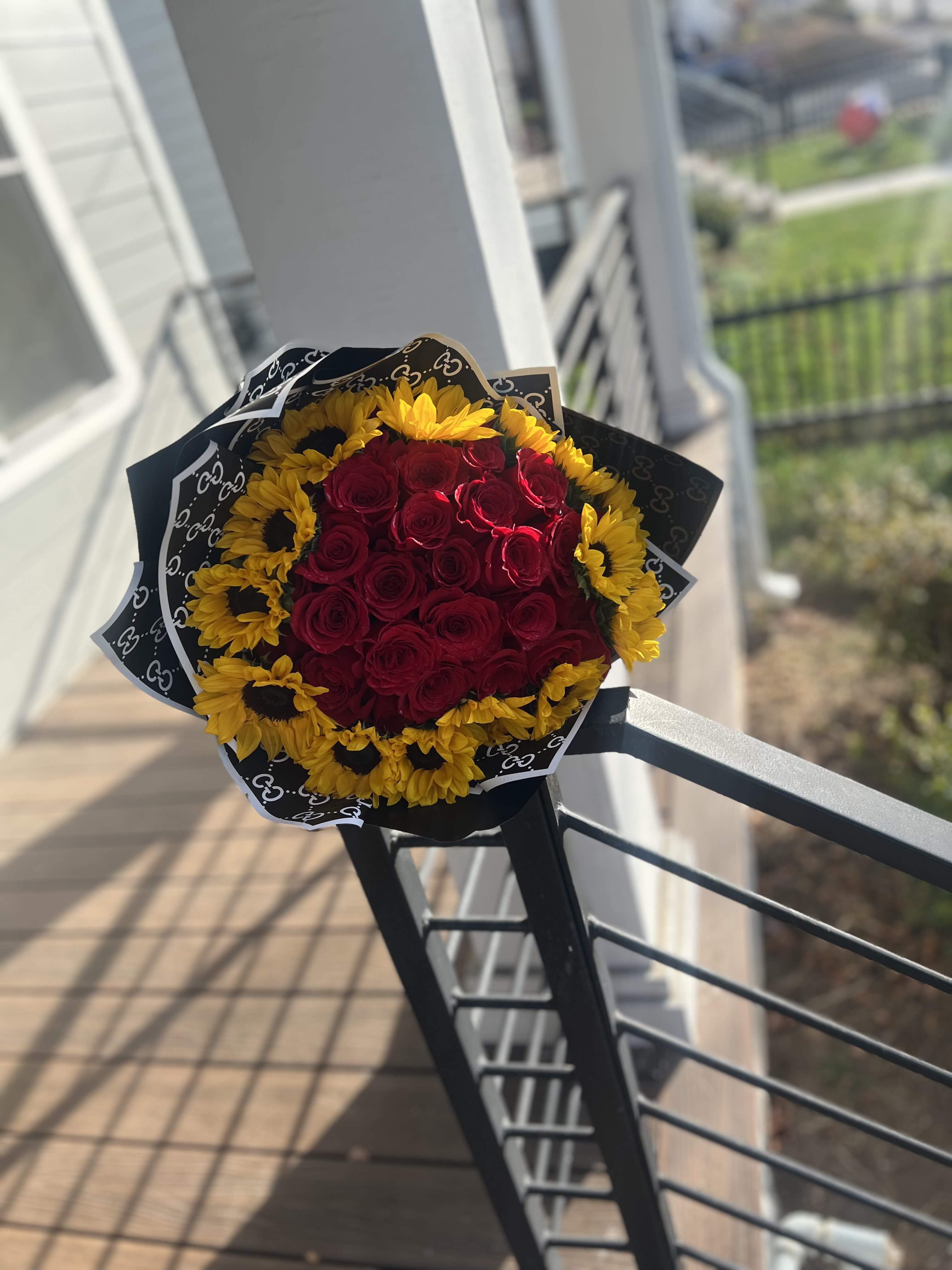 DeeLux DeeLux - Sunflowers & Roses 3 dozen roses & 15 sunflowers minimum