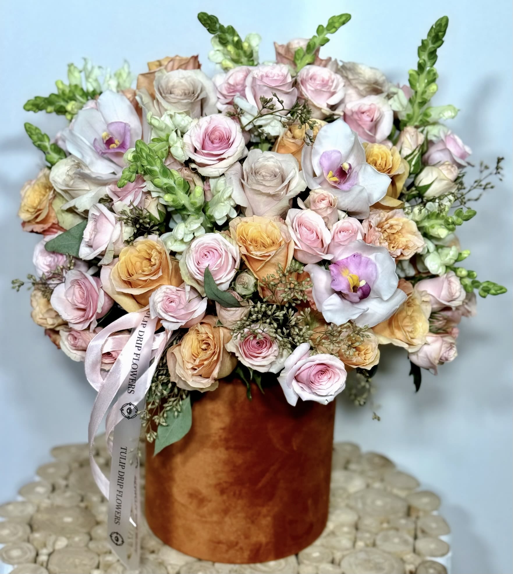 Delightful Peach Flowers Box Delightful Peach Flowers Box