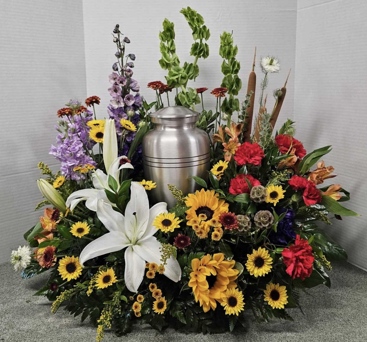 Memorial urn Memorial urn - Beautiful and colorful colors can be changed we can design your color.