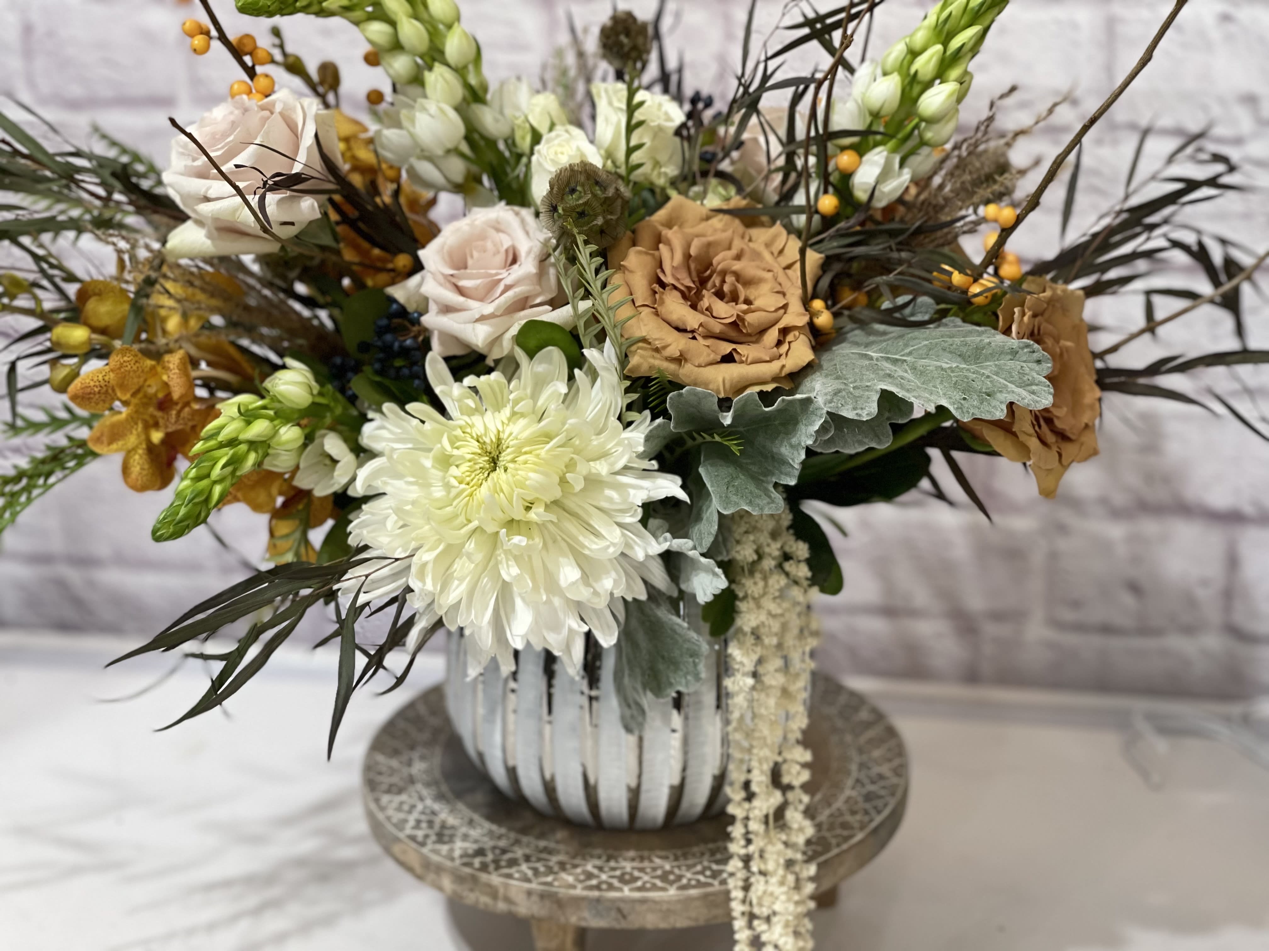 Seattle Fog - Unique, textured, neutrals. Ivory, grey, tan and white hues make up this sultry floral arrangement.   Perfect flowers for birthdays, &quot;get well soon,&quot; new baby, sympathy, congratulations, romantic gestures, and &quot;Thank you.&quot; Also a beautiful wedding arrangement.  Available for delivery in Seattle, Bellevue, Shoreline, and surrounding areas. Available for delivery in all neighborhoods in Seattle including Magnolia, Ballard, Fremont, Downtown, Queen Anne, Crown Hill, U District, West Seattle, International District, Capitol Hill, Pioneer Square, Beacon Hill, Columbia City, Georgetown, etc. 