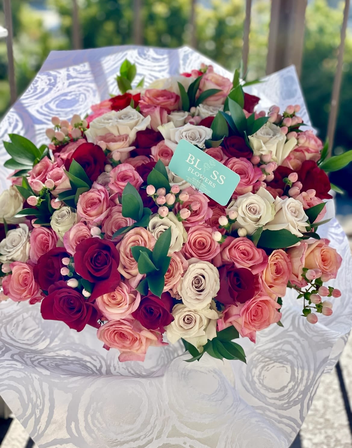 If I had a rose for every-time I think of you... If I had a rose for every-time I think of you... - Make anyones day extra special with 100 fresh assorted roses