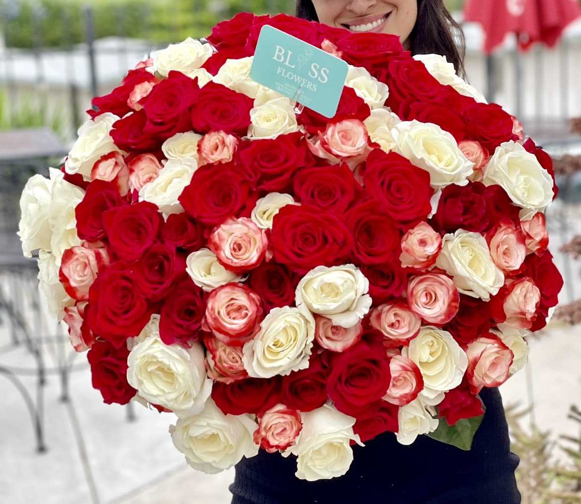 100 mixed roses bouquet for her 100 mixed roses bouquet for her - 100 sensational mix colored roses bouquet