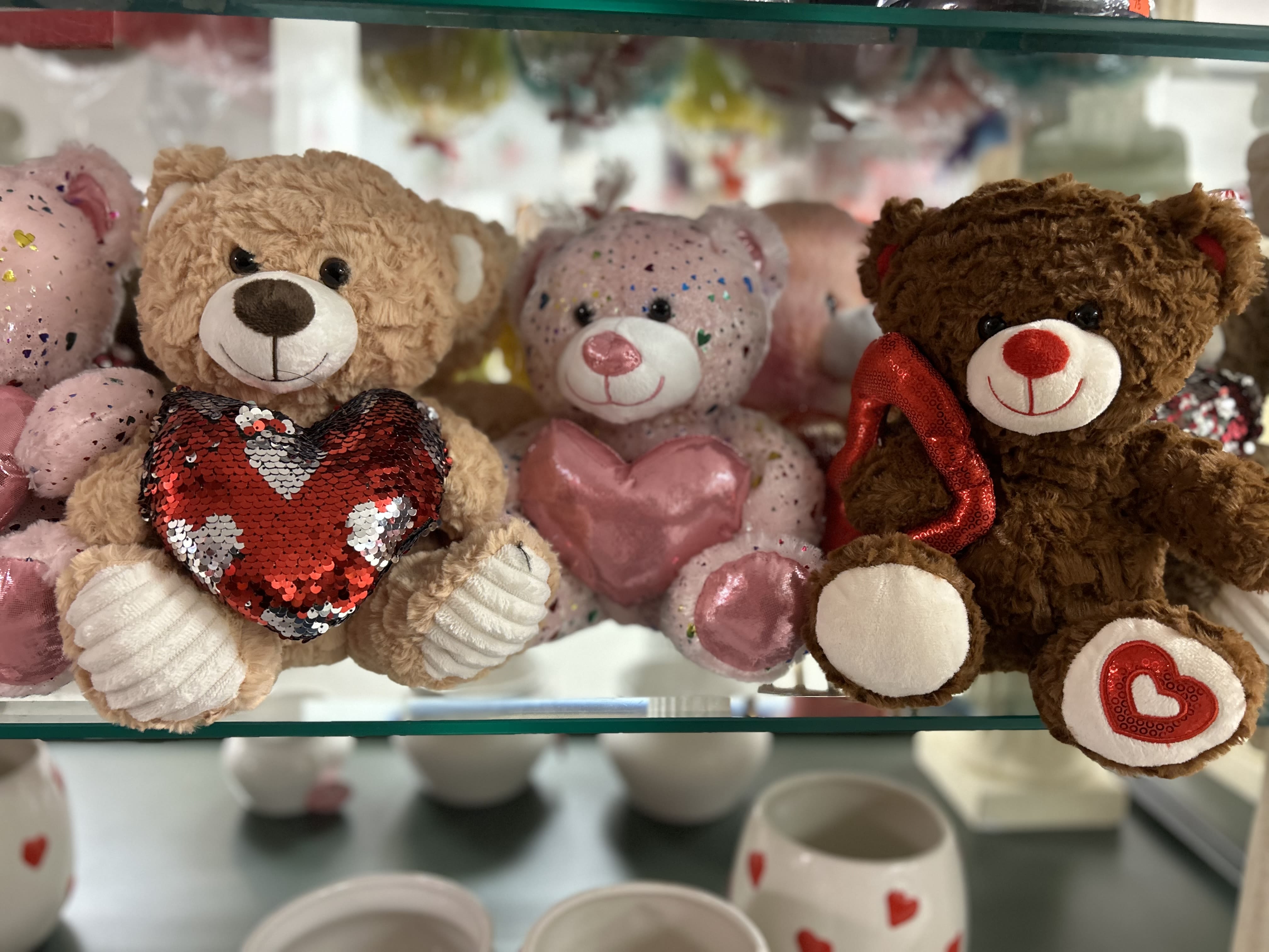 Teddy’s  - Bears, stitches, Winnie Pooh, hello kitty, and other items Osos, puntadas, Winnie Pooh, Hello Kitty y otros artículos.