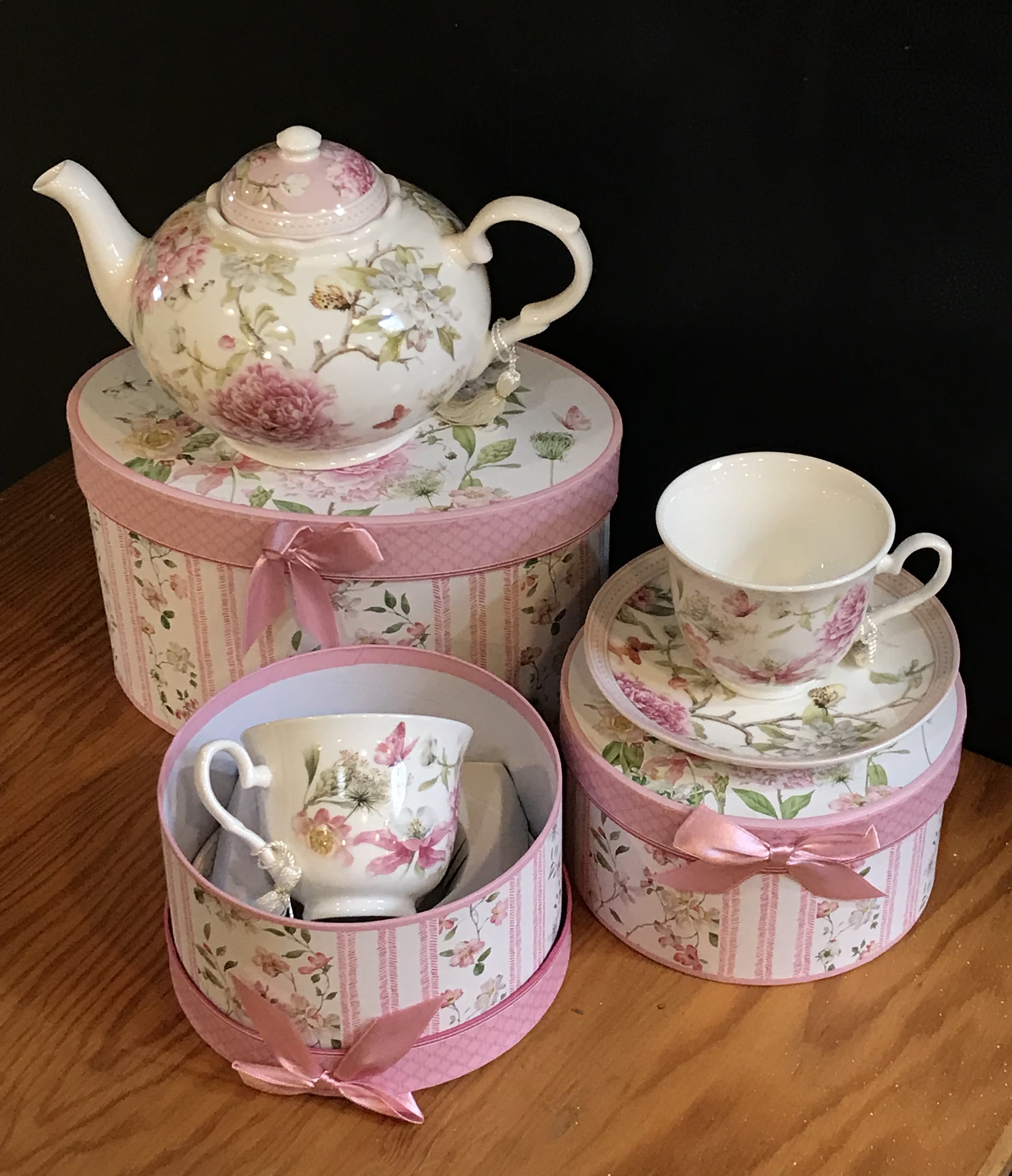 Pink Peony Tea Set  - Lovely Tea Pot and 2 cups and saucers with a delightful peony pattern . 