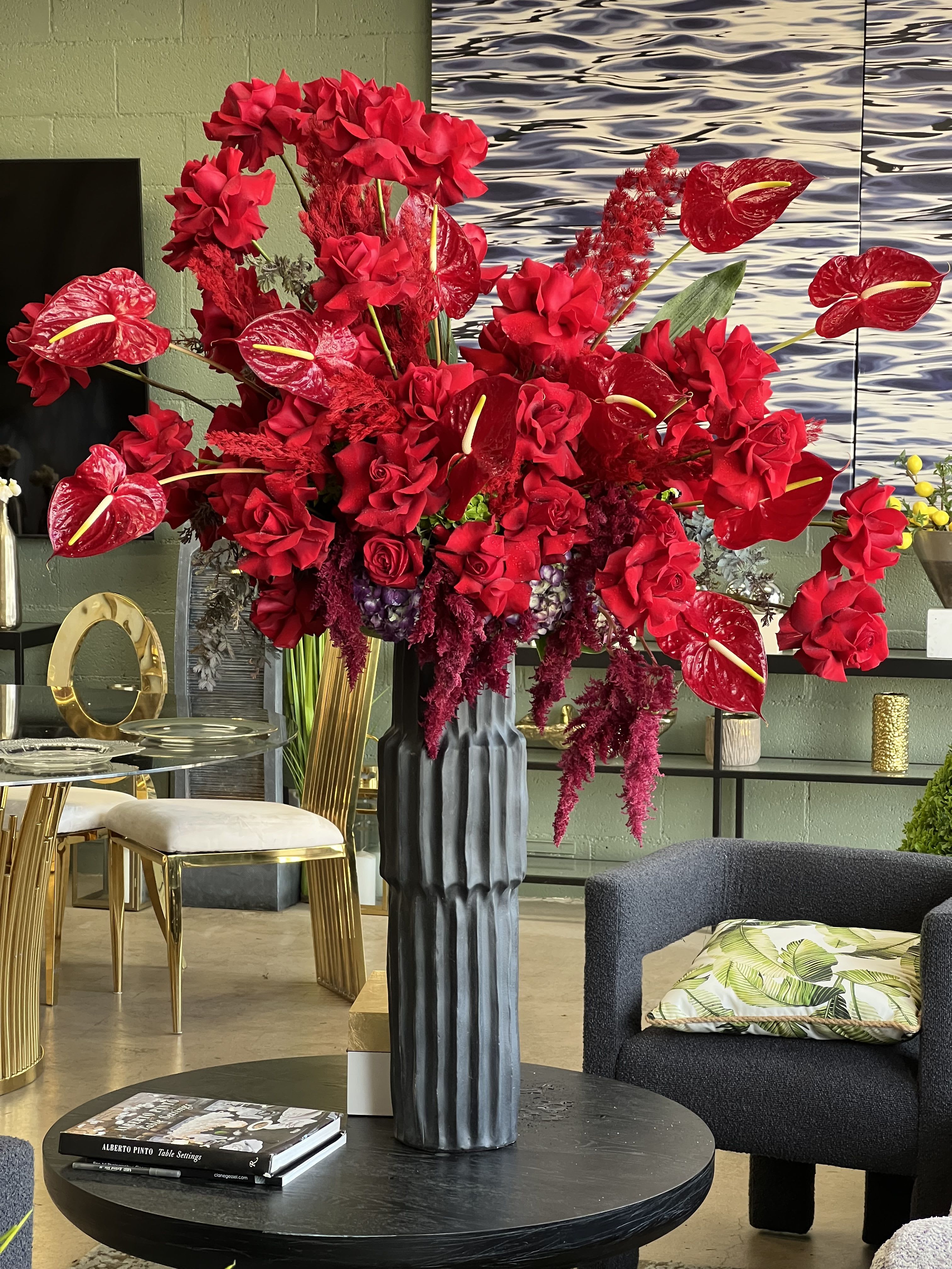 Queen of Hearts  - Mix flowers 