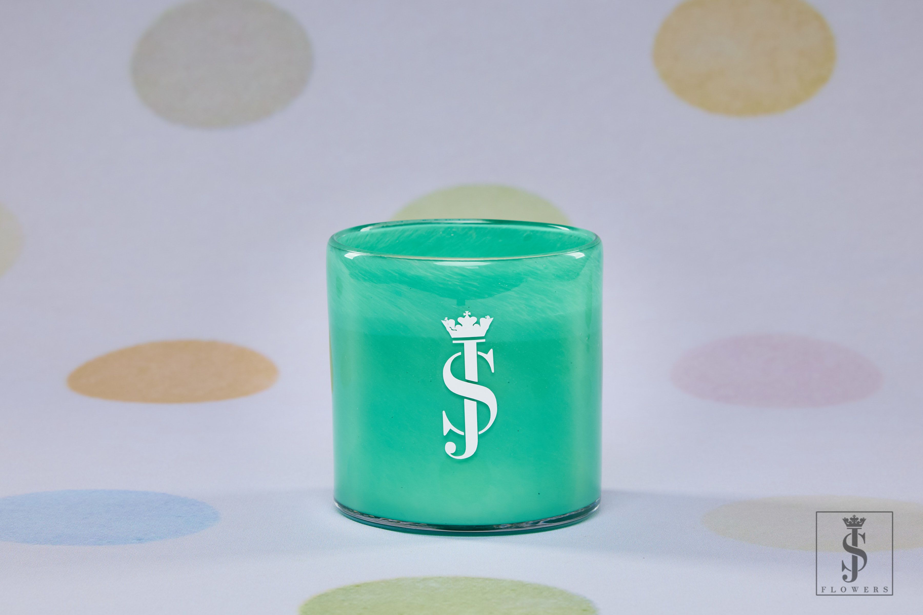 Aleja - Aqua Vessel 3-Wick Candle - Our new Colored Glass 3-Wick Candles are everlasting colors of joy with the best fragrance from JS Flowers Candle Collection.   Aleja  This fragrance is a combination of green moss, sandalwood, musk, vanilla bean and patchouli with hints of cedar and amber! What’s not to love? Enjoy!