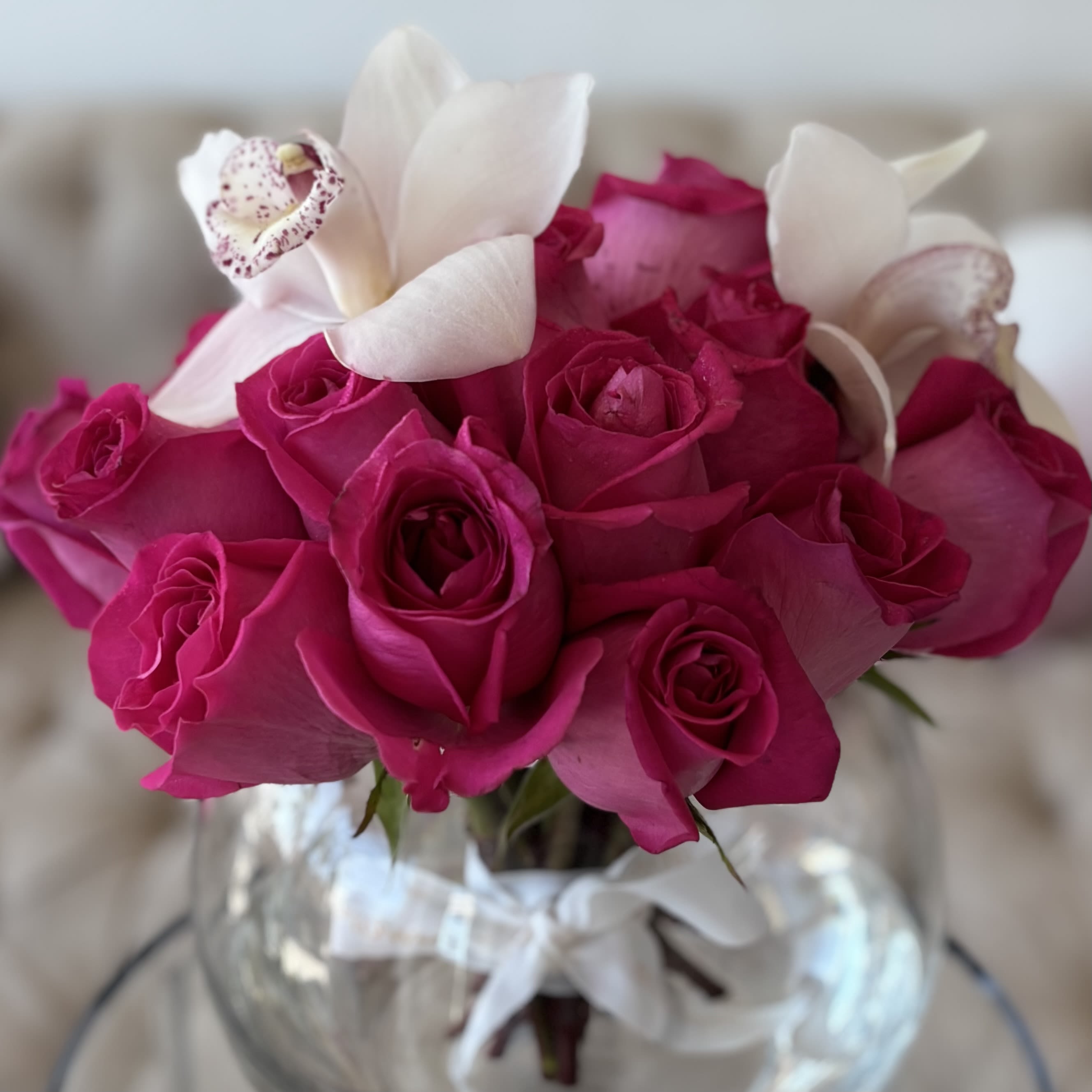Fish Pink - Pink roses &amp; fish vase. 