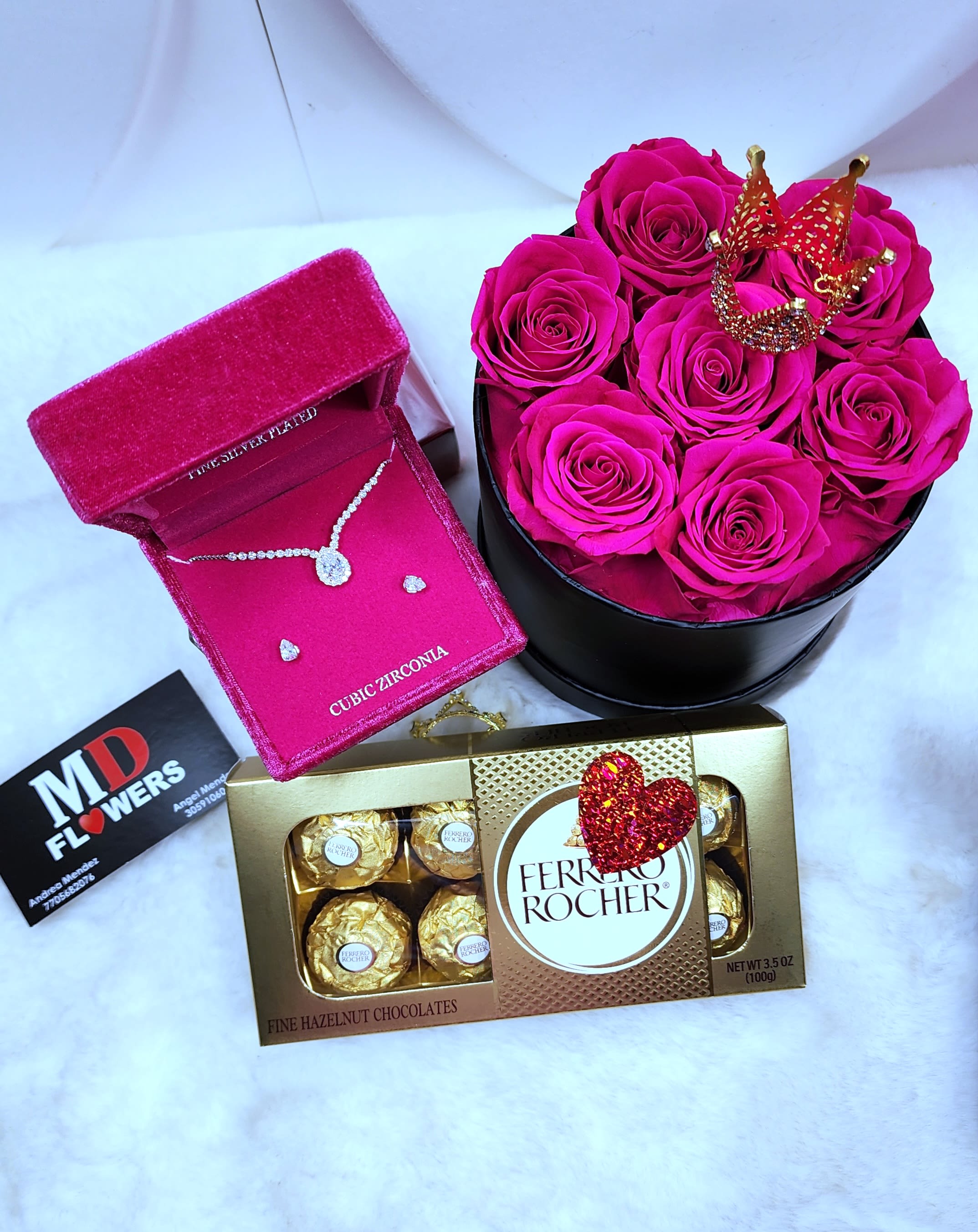JEWELRY SET - Roses, jewelry and chocolates