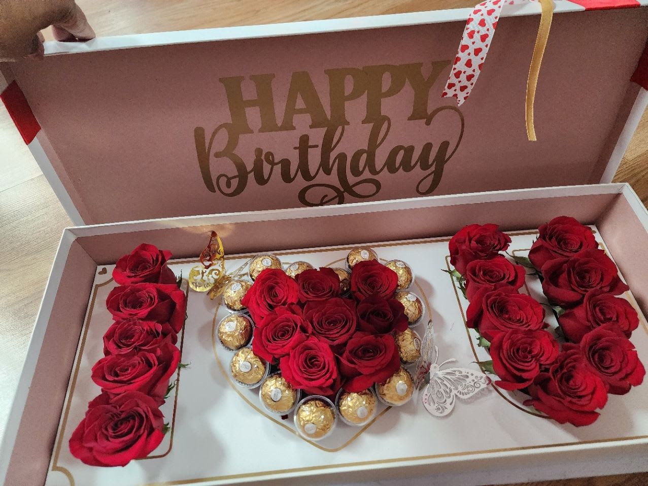 I LOVE YOU BOX - Beautifol  Personalized Box with 22 Roses 14 Ferreros Rocher chocolate. Butterfly . (Let Me Know the occasions),,,