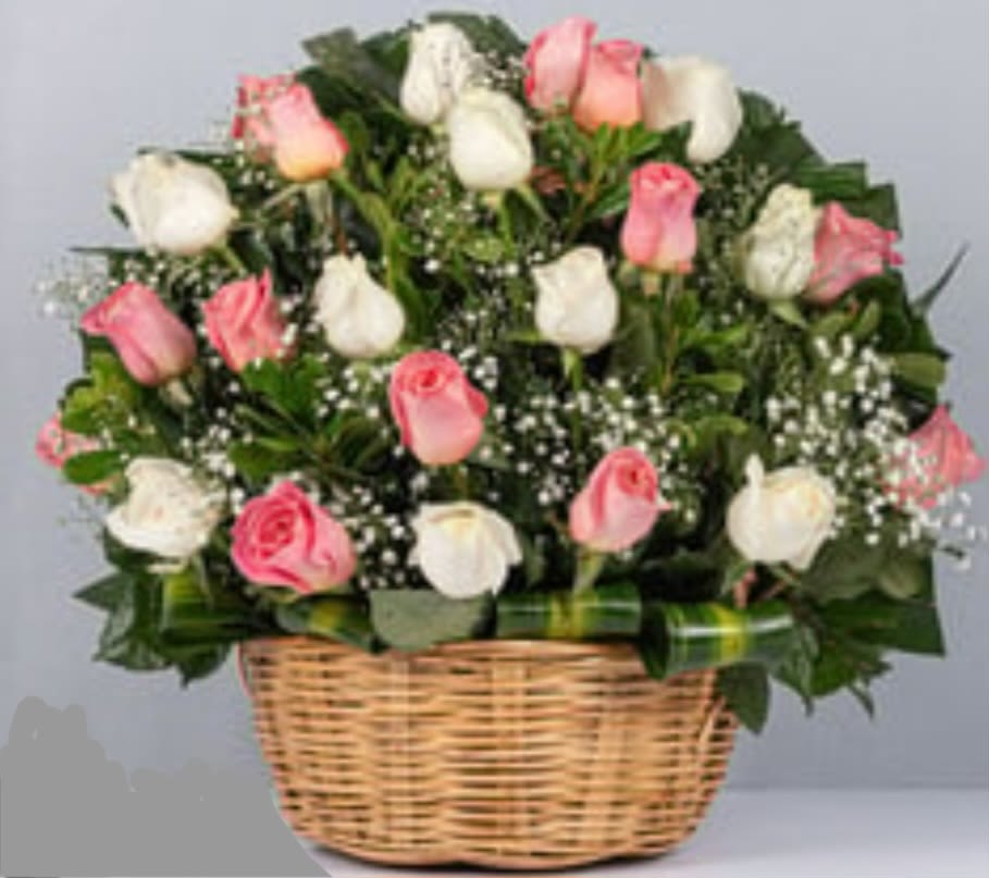 GLORIA - Beautiful basket with roses and carnations (colors of the occasion), baby bree and foliage.