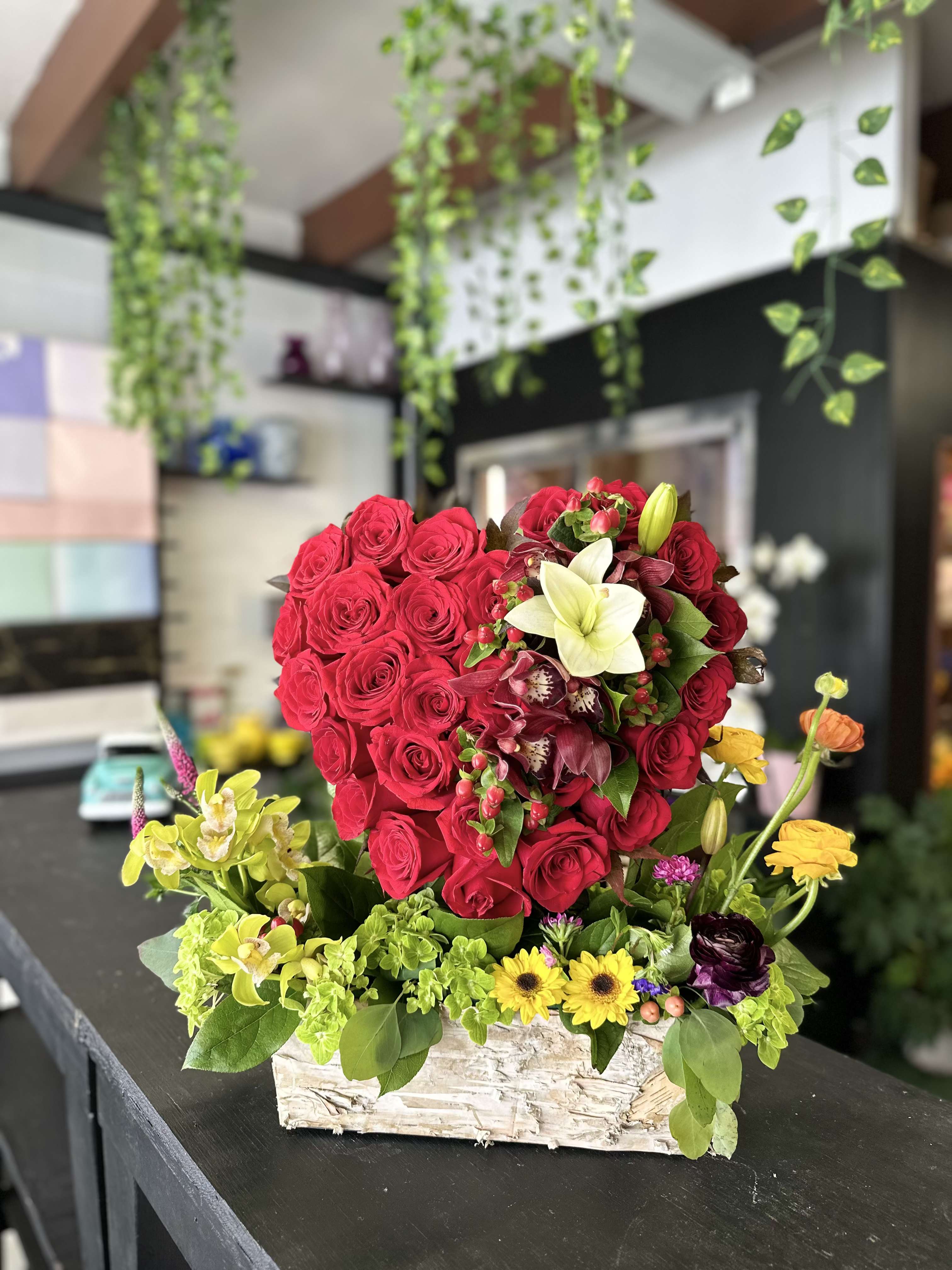 Garden of hearts Garden of hearts - The garden of hearts is so special that every person who looks at it is enchanted by it. Our fresh and top quality flowers make this beautiful bouquet so special.