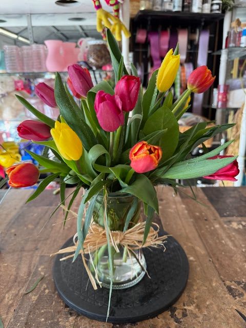 bright spring - 15 tulips