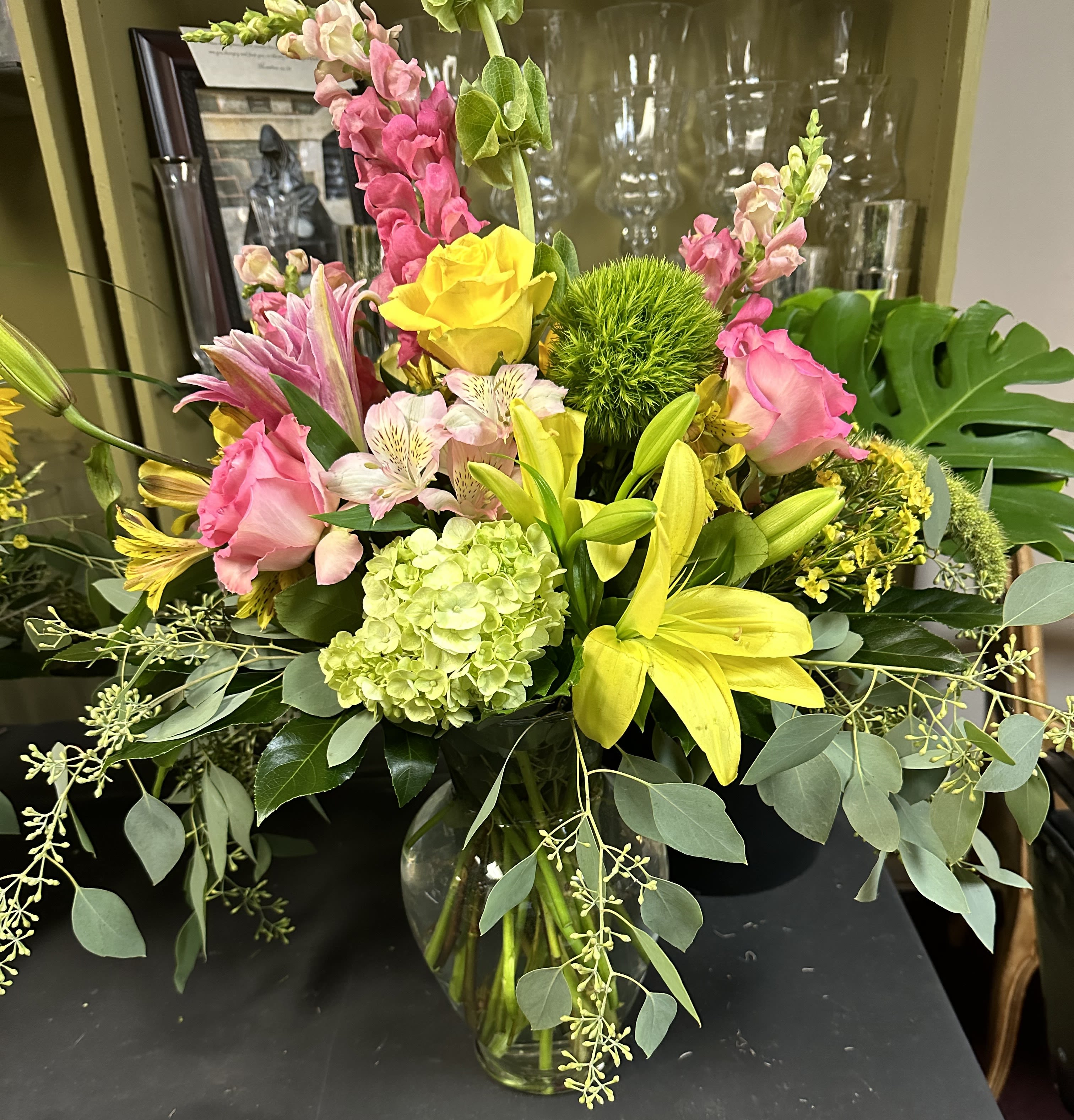Bright Vase Bright Vase - Pink Yellow, Roses, Yellow Lily, Snaps, Eucalyptus