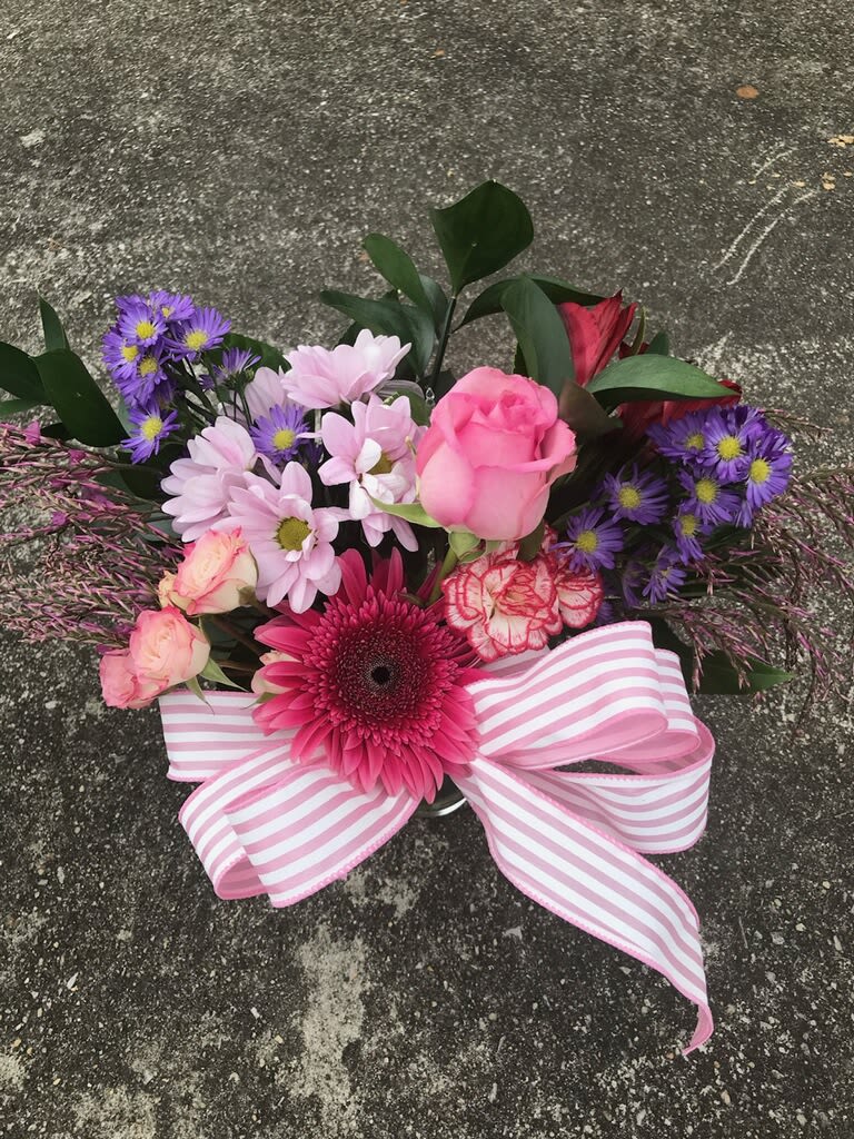 Mixed Bright Colors (Seasonal Flowers) - The Customer can request colors