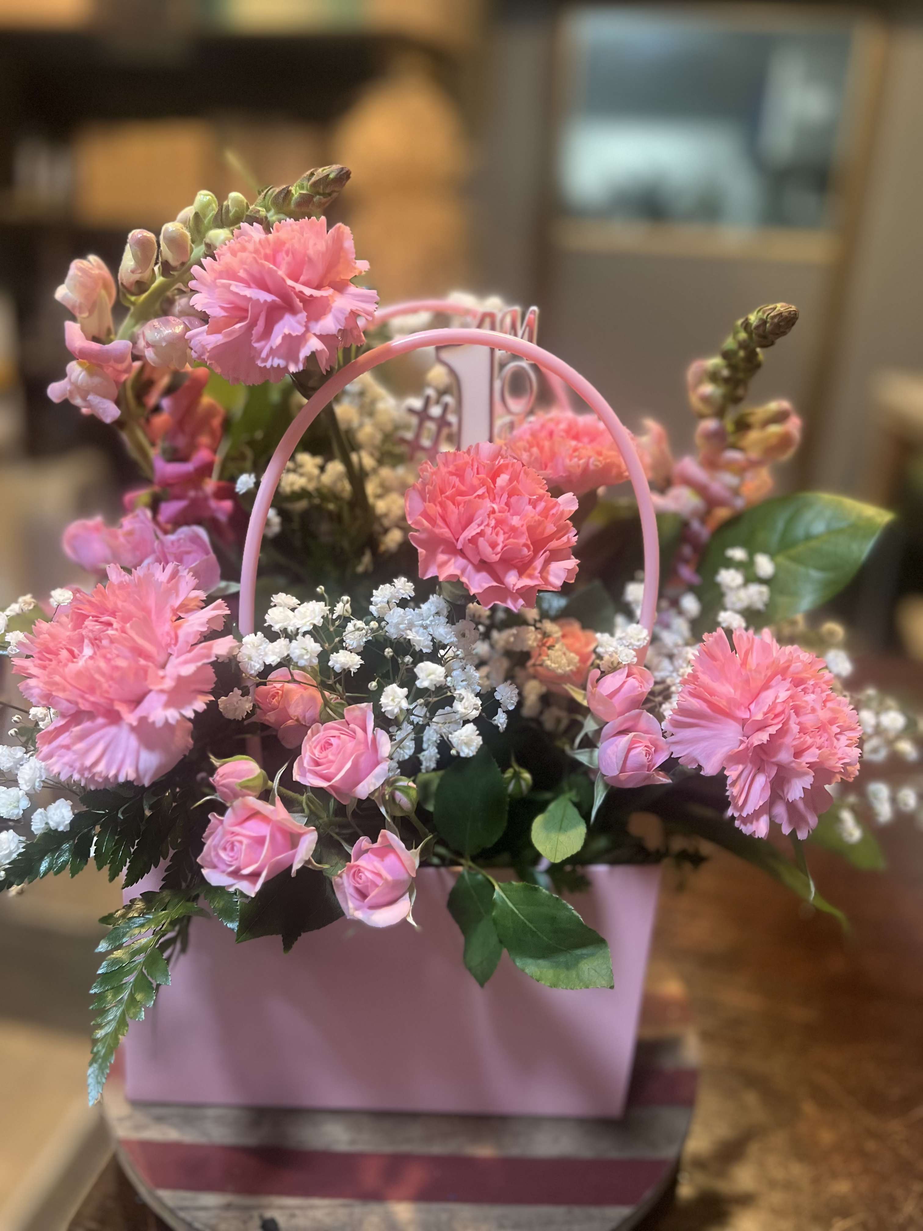In the City In the City - Pink and white flower bouquet with purse box