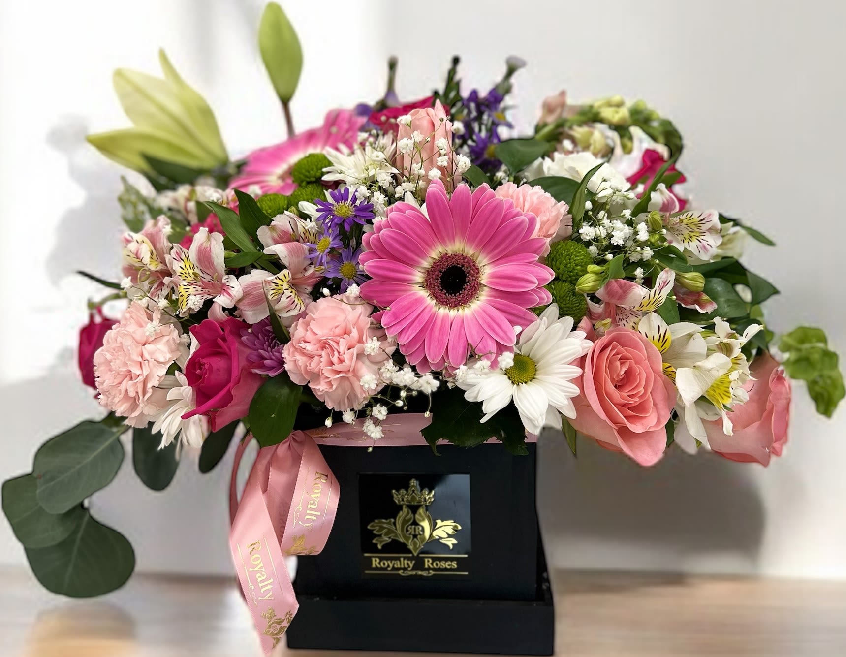 MOM LOVELY COLORS - Celebrate Mom with Lovely Colors! Brighten her day with gifts as vibrant and beautiful as she is – because MOM deserves nothing but the best. 