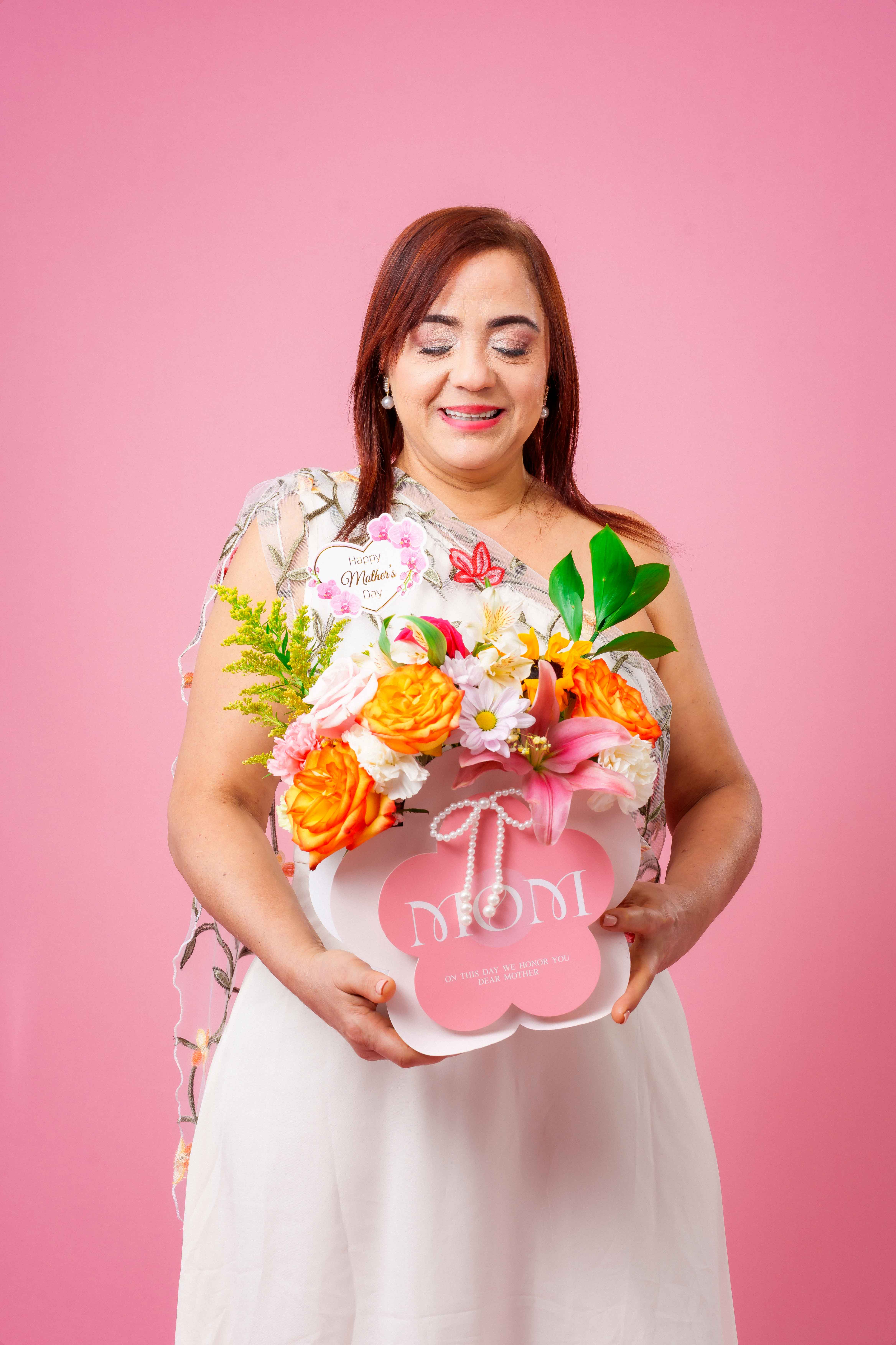 PEARL MOM - Perfect for expressing your love without saying a single word.