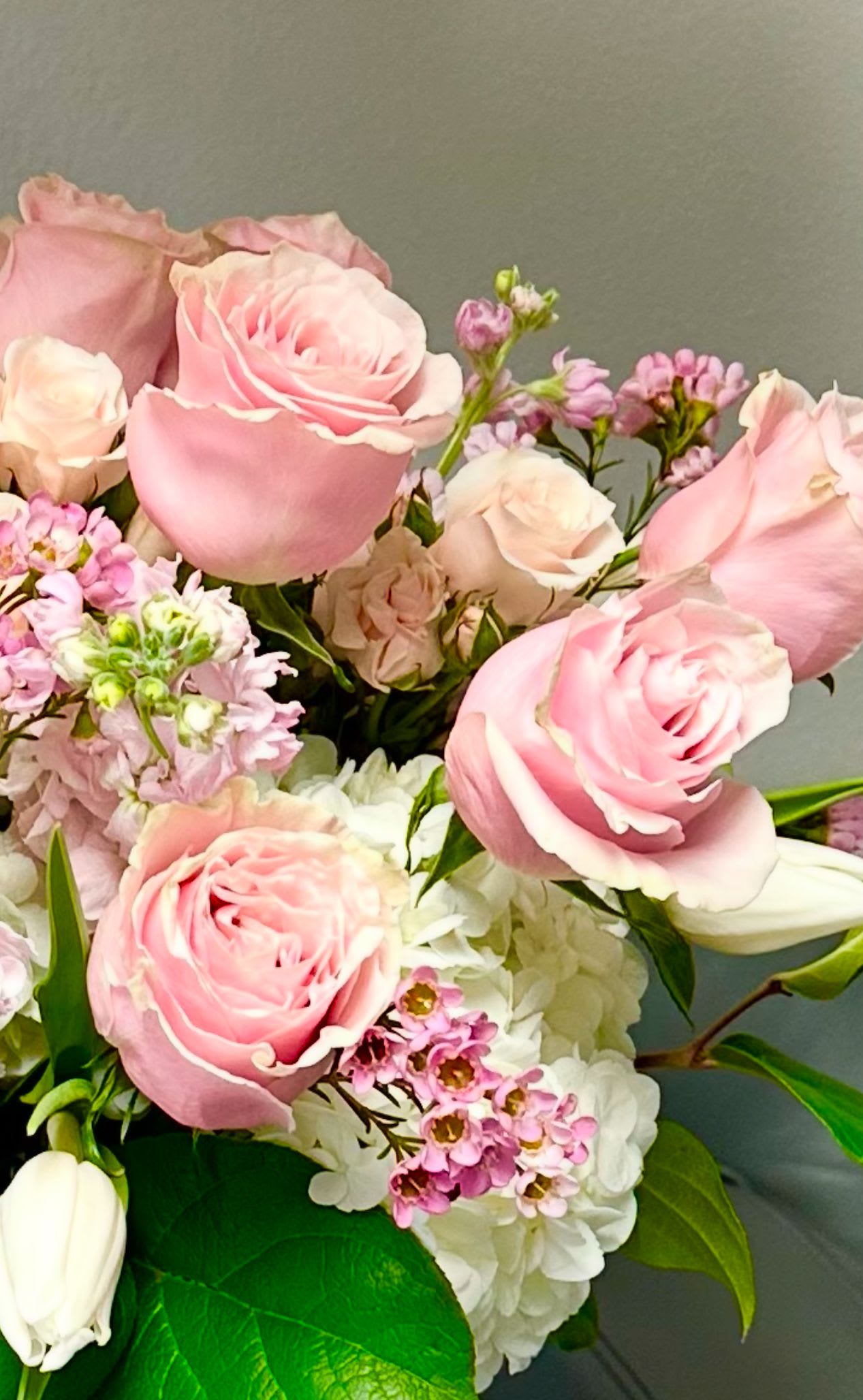 Designers choice  - Flower arrangement by the designer choice 