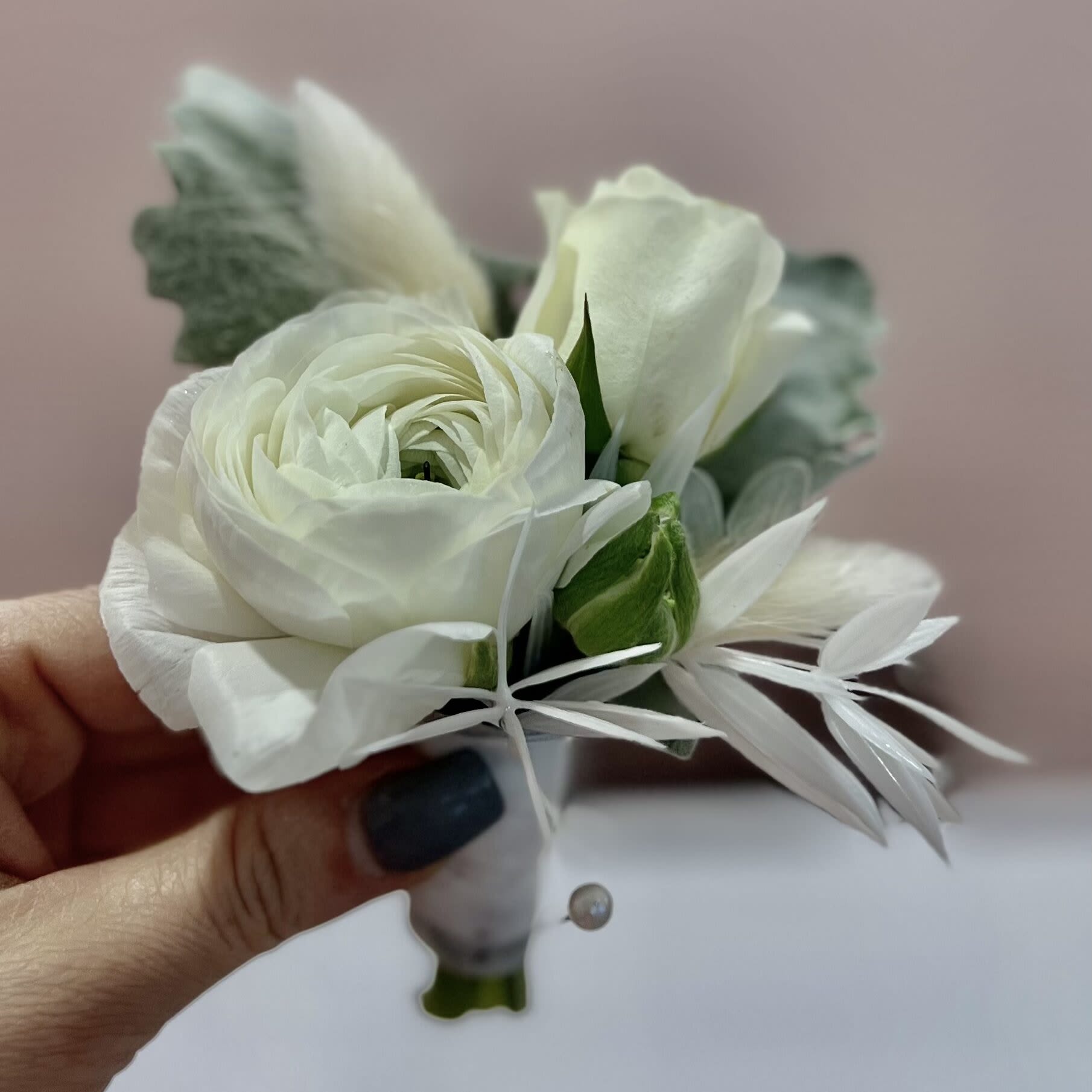 White Boutonnieres - N/A