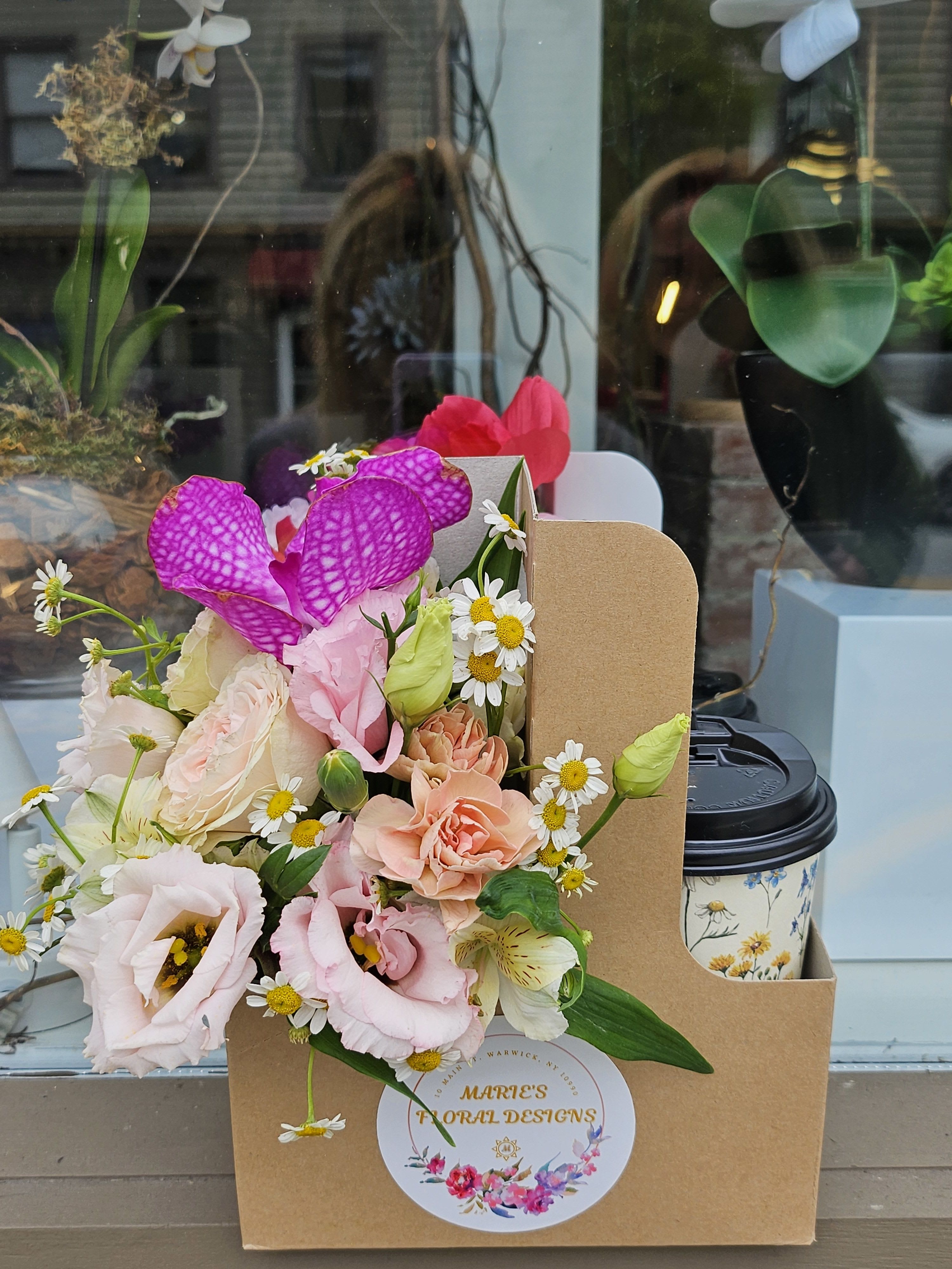 New York - Good morning coffee! Coffee + flower gift set Choice of Americano, Espresso, latte and Cappuccino