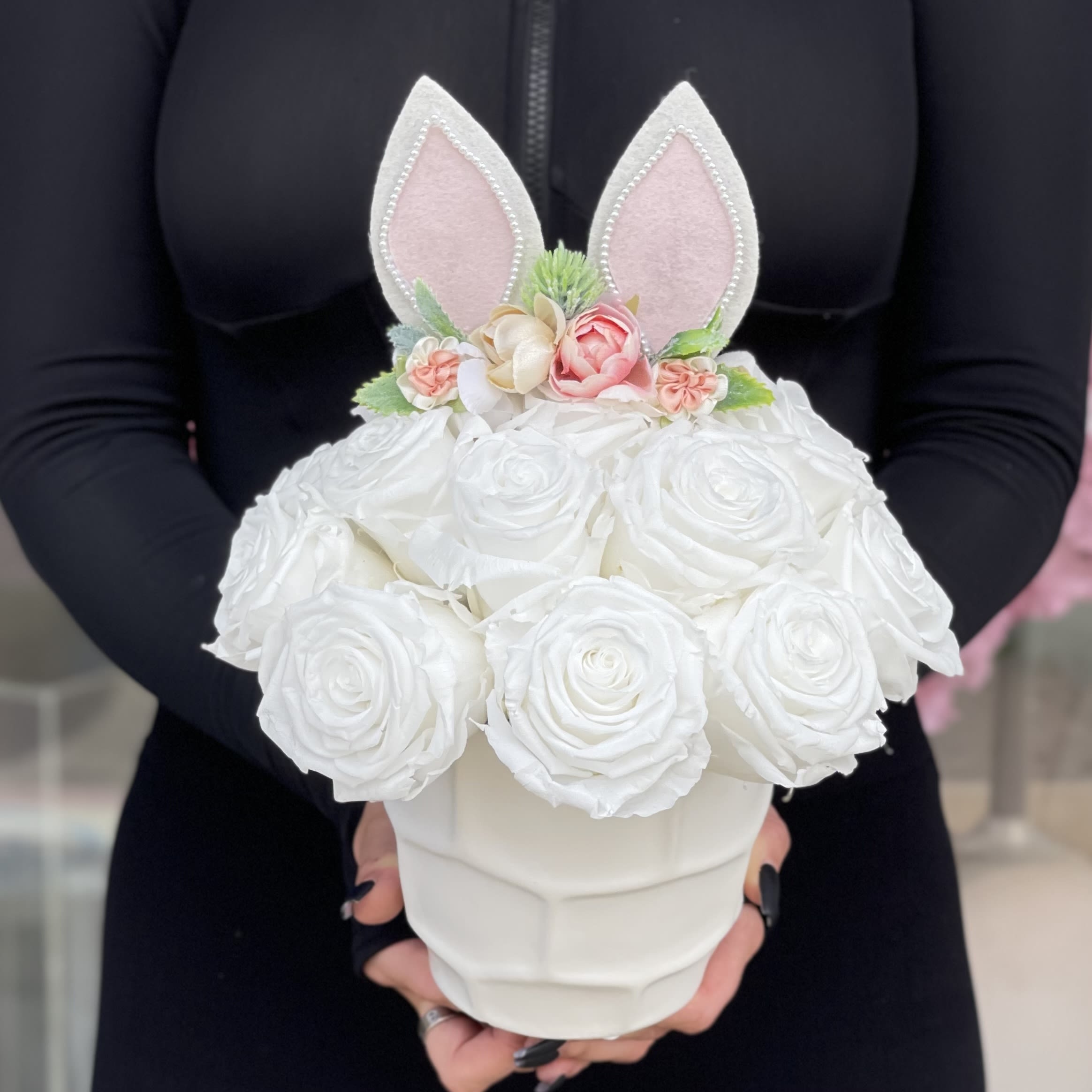 Preserved Bunny - Preserved white roses in a small vase