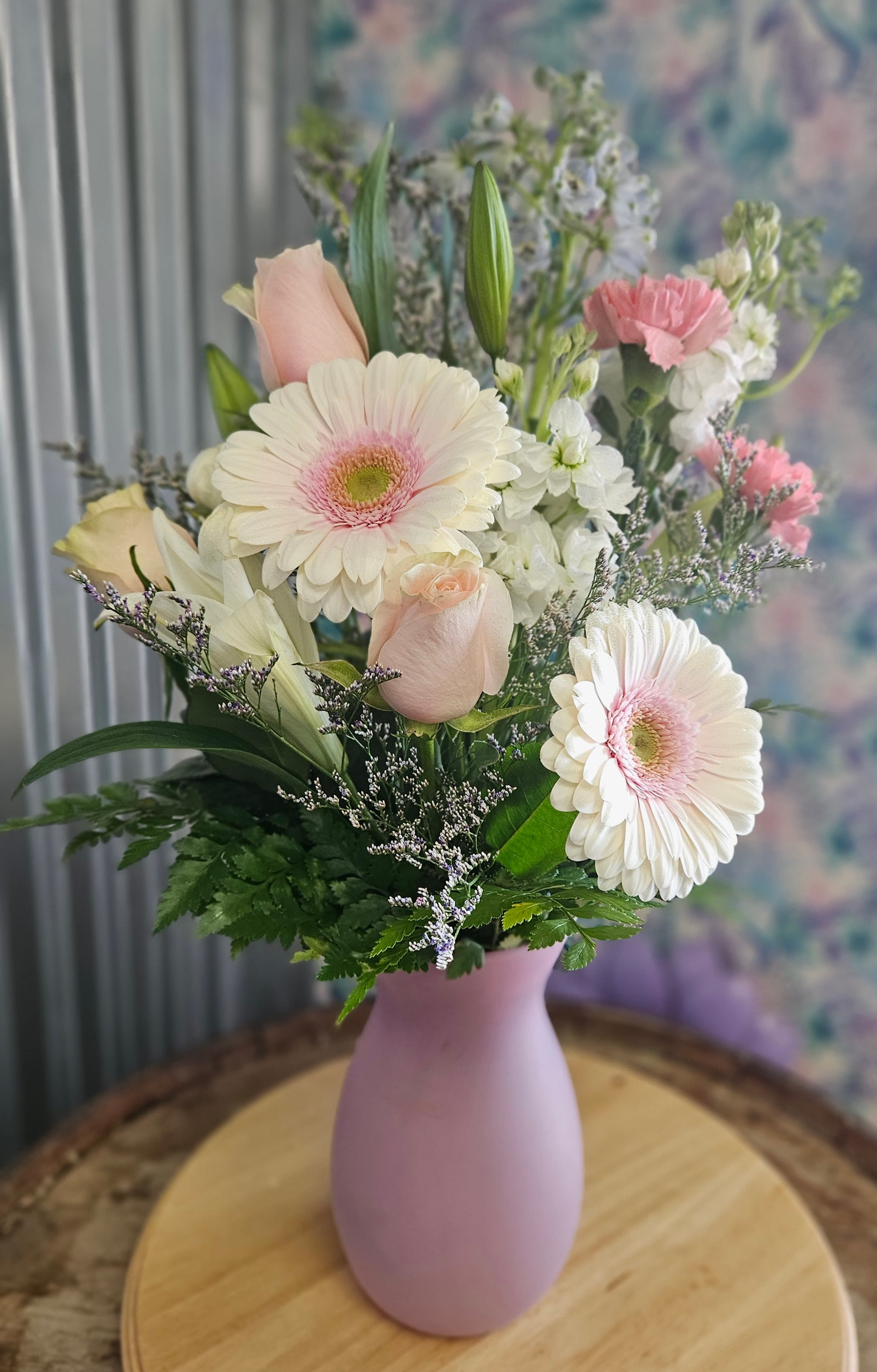 Pastel Dreams Pastel Dreams - Pastel pink vase with Paste flowers