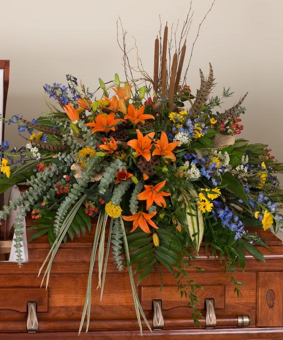 Woodland Casket Piece Woodland Casket Piece - Did they love the woods or Hunting? This a fitting tribute for them