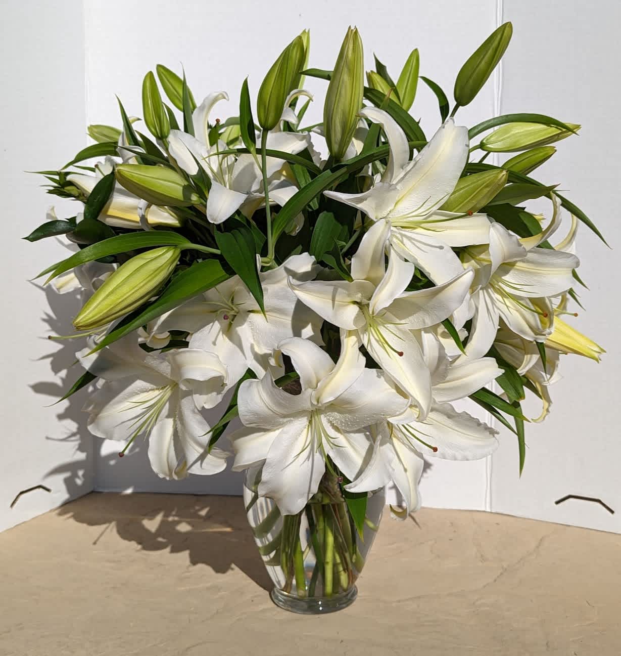 Casablanca Bouquet  - Experience Elegance with Casablanca White Lily Bouquet  Indulge in the timeless beauty of our Casablanca white lily bouquet. Perfect for lily enthusiasts and those who appreciate classic elegance, this arrangement exudes sophistication and charm. With its wonderful aroma, it's sure to delight the senses and brighten any space.   
