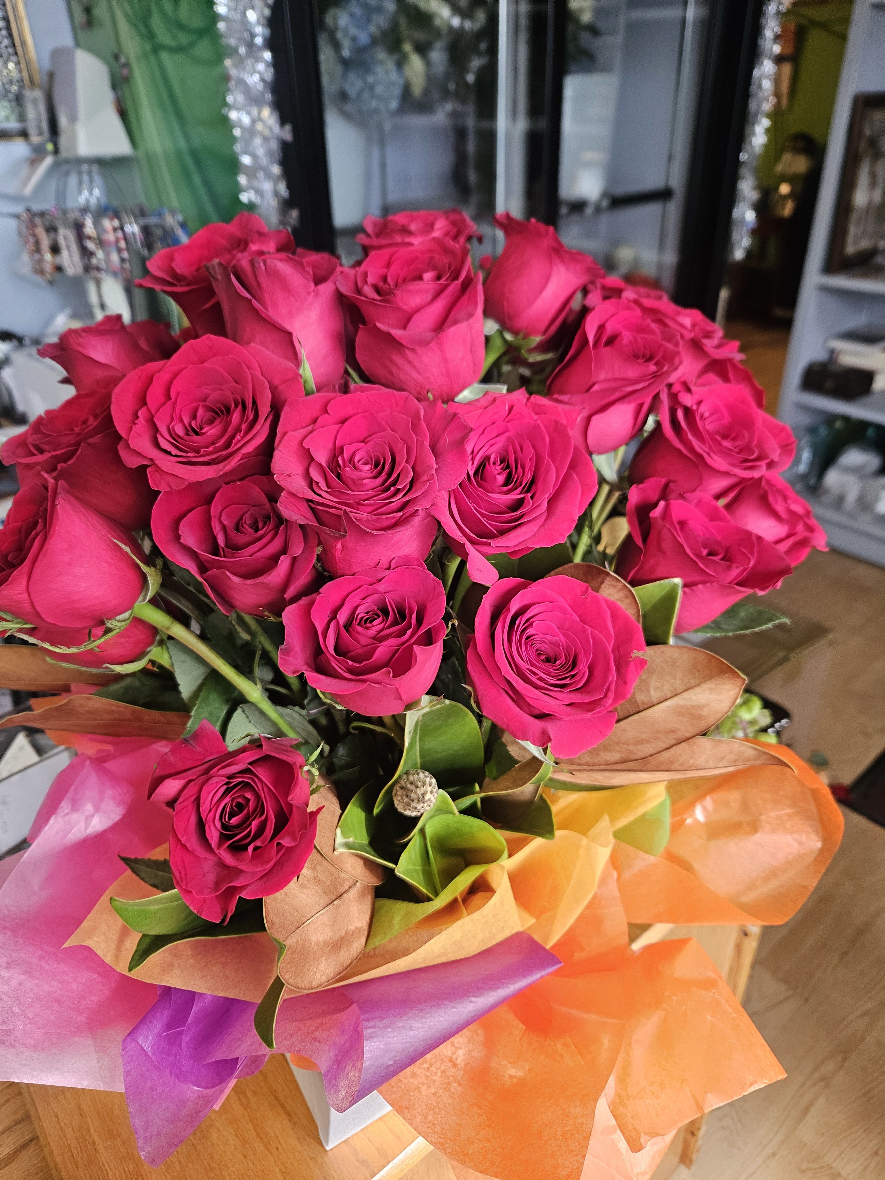 special special - arrangement of hot pink roses