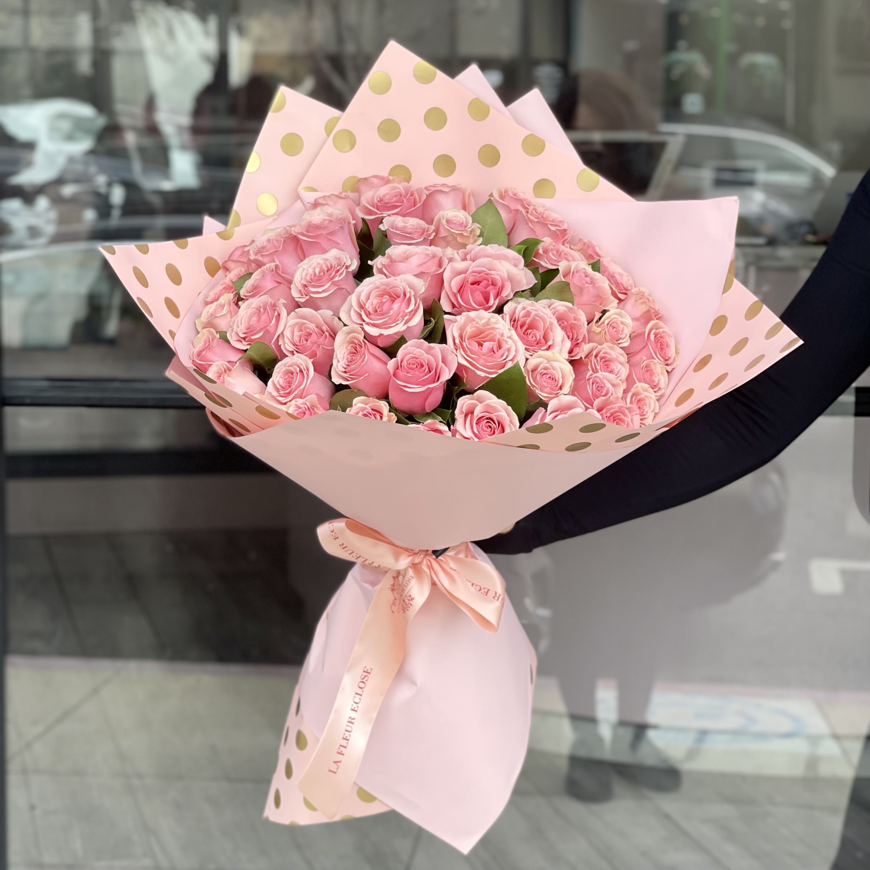 Hellen Bouquet - Standard 50 Geraldine roses   