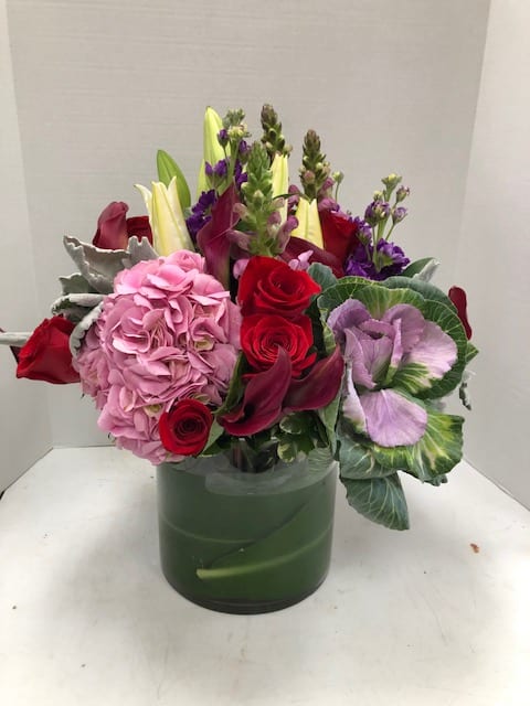 Bountiful Beauty - ROMANTIC BOUQUET INCLUDE RED ROSES 