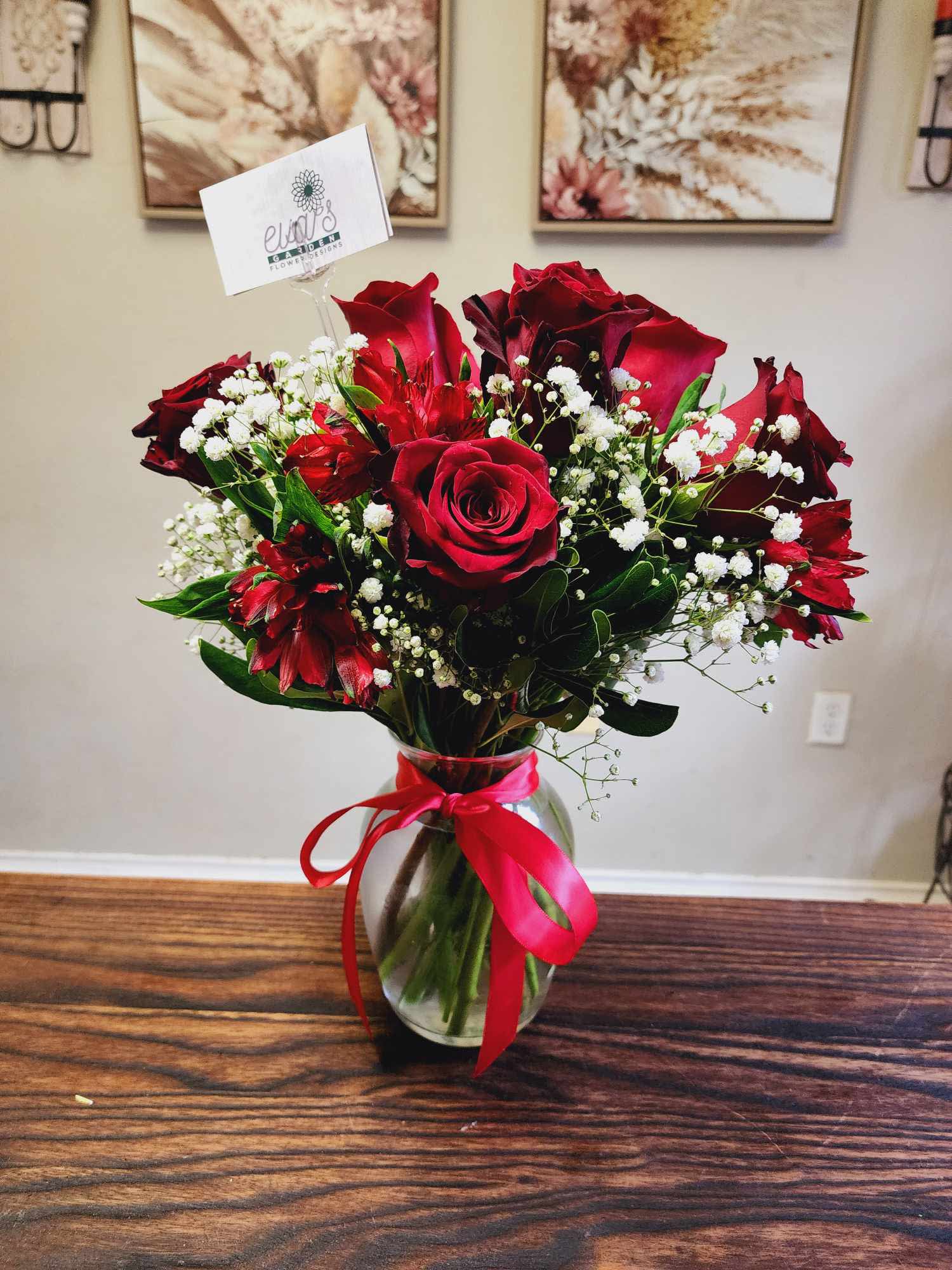 My Darling - Standard: A crystal vase arrangement comes with 8 roses and red alstroemeria.  Deluxe: 