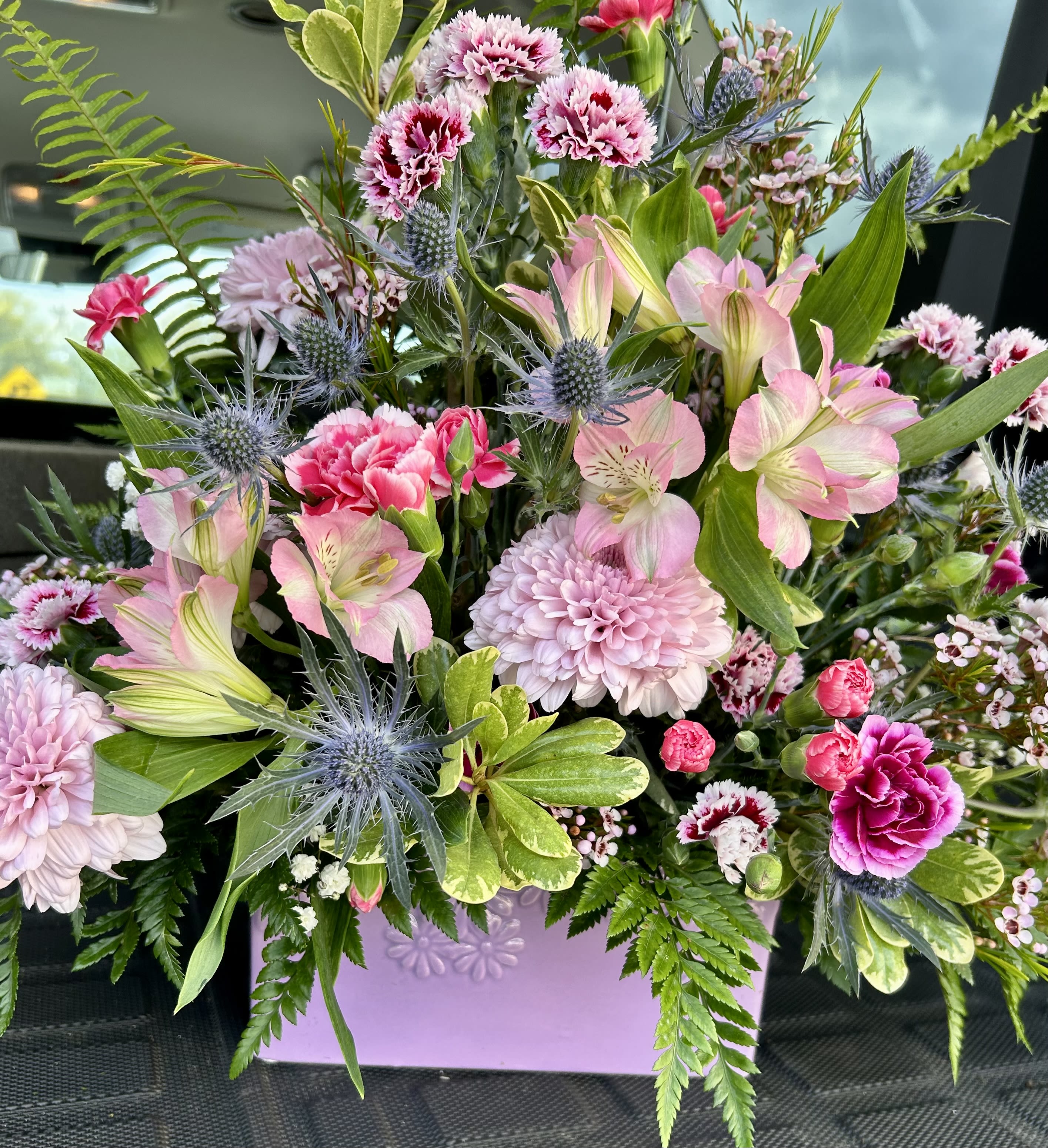 Missy's Garden - Long lasting flowers such as alstromeria, chrysanthemums, mini carnations, thistle and filler flowers