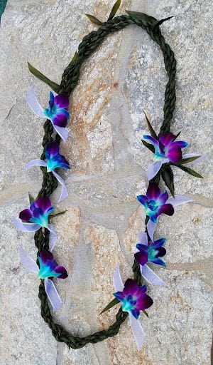 Papalua Lei  - SPECIAL LEI ORDER INSTRUCTIONS: FOR OPTION TO PICK UP YOUR ORDER, PLEASE CALL OR TEXT 858-598-3844  IF ORDERING FROM THE WEBSITE, PLEASE LET US KNOW YOUR COLOR PREFERENCE UNDER NOTES FOR THE FLORIST  When you give someone a Hawaiian lei, it is a heartfelt gift of love, friendship, appreciation, accomplishments, honor, and respect. Great for birthday celebrations, graduations, anniversaries, weddings, special events, funerals, paddle outs, promotions, etc. Made with Aloha. Leis can be custom made with many different color options. For custom made orders please text or call 858-598-3844  Leis Substitution Policy In some instances, our photo may represent an overall theme or look and include a one-of-a-kind which cannot be exactly replicated. Although the actual lei may not precisely match the photo, its temperament will. Occasionally, substitutions of flowers happen due to weather, seasonality and market conditions which may affect availability. If this is the case with the lei you've selected, we will ensure that the style, theme and color scheme of your arrangement is preserved and will only substitute items of equal value or higher value. If any design elements are of major importance to your order, please include them in the florist instructions at checkout or contact us to ensure availability  