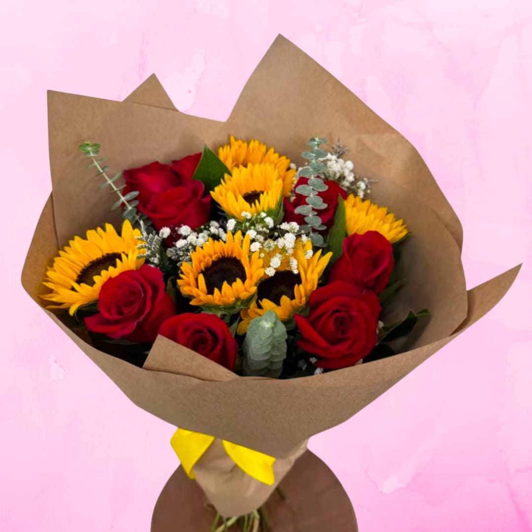Sweet Romance Sweet Romance - Sunflowers Rose handheld bouquet