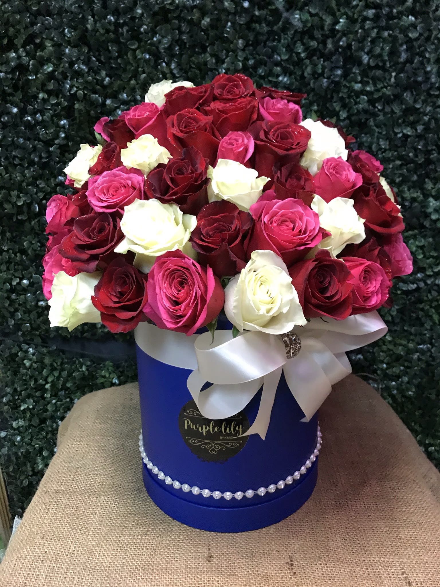 Chicago's Bouquet PLA151 - A lovely gift with sparkles of elegance