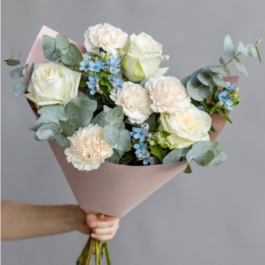 № 304 № 304 - This bouquet will delight your mother or beloved girl with its delicate aroma of White O'Hara garden roses.