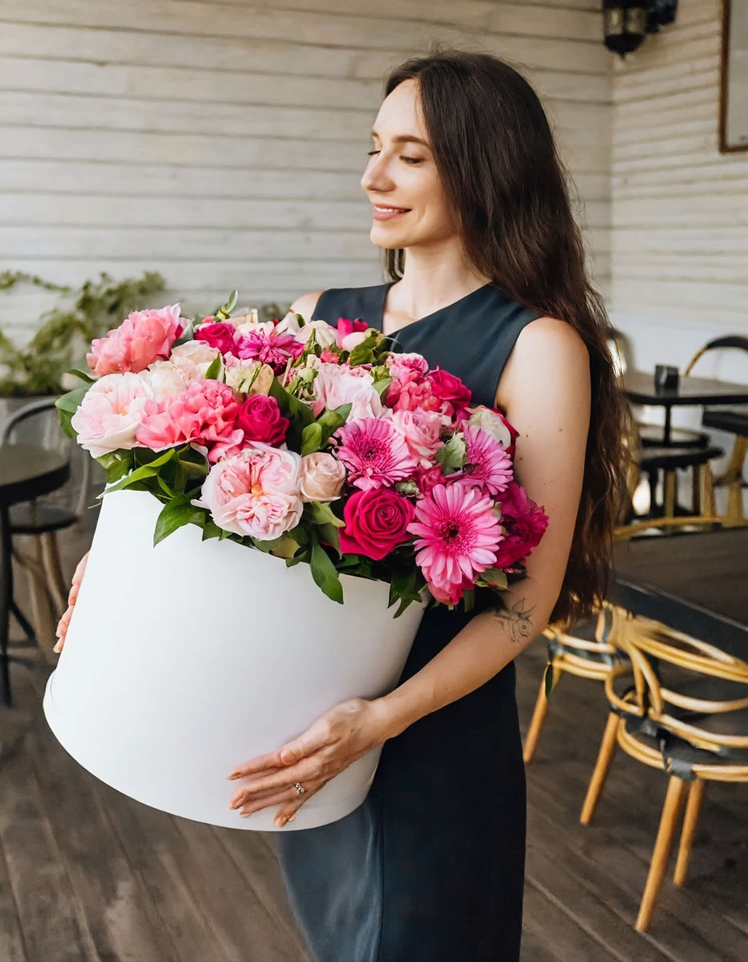 Be Mine Forever Be Mine Forever - Delicate and light arrangement in a luxurious hatbox with pink aroma garden roses, slightly touched with greenery symbolizes the strongest, purest and strongest feelings and best wishes Disclaimer: IMAGES PROVIDED ARE ALL IN PREMIUM SIZE. Recommended for: Love and Romance, I Love You Flowers, Anniversary, Proposal, Romantic Gift, Birthday, Get Well Soon, Celebrations, Best Wishes, Thank You, Congratulations, Just Because, New Baby, Everyday